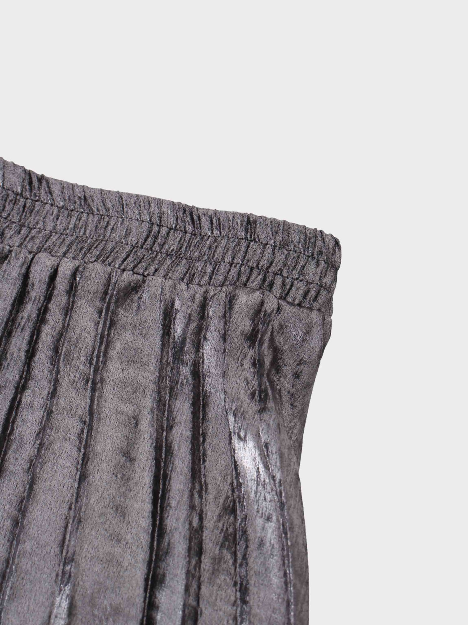 Covered Band Pleated Skirt-Gunmetal Shimmer