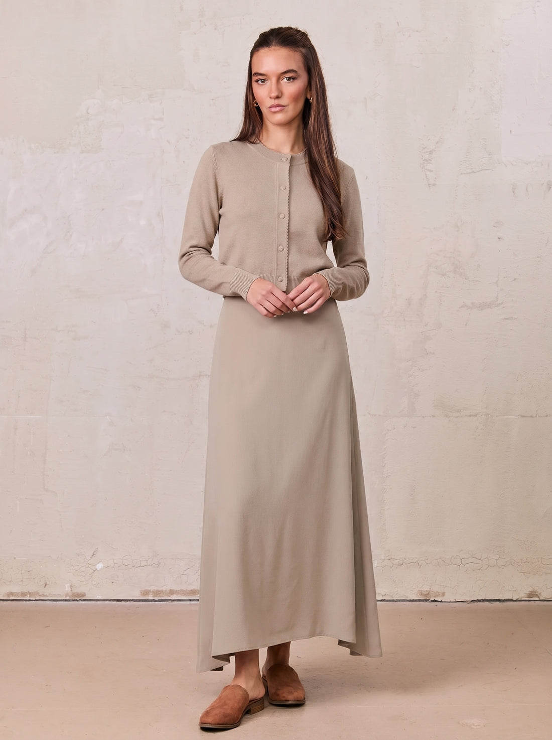 Trim Detail Crew Crop Cardigan-Heathered Latte