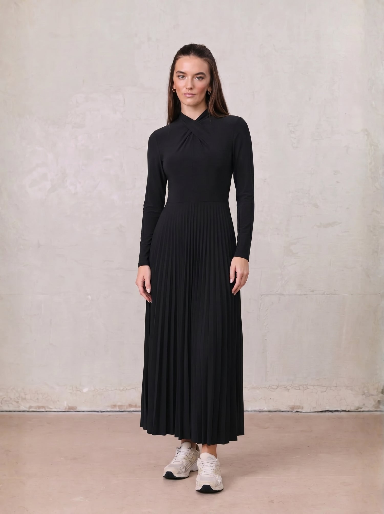 Women's Front Knot Pleat Maxi Dress - Size 10 - Black Women's Front Knot Pleat Maxi Dress - Size 10 - Black