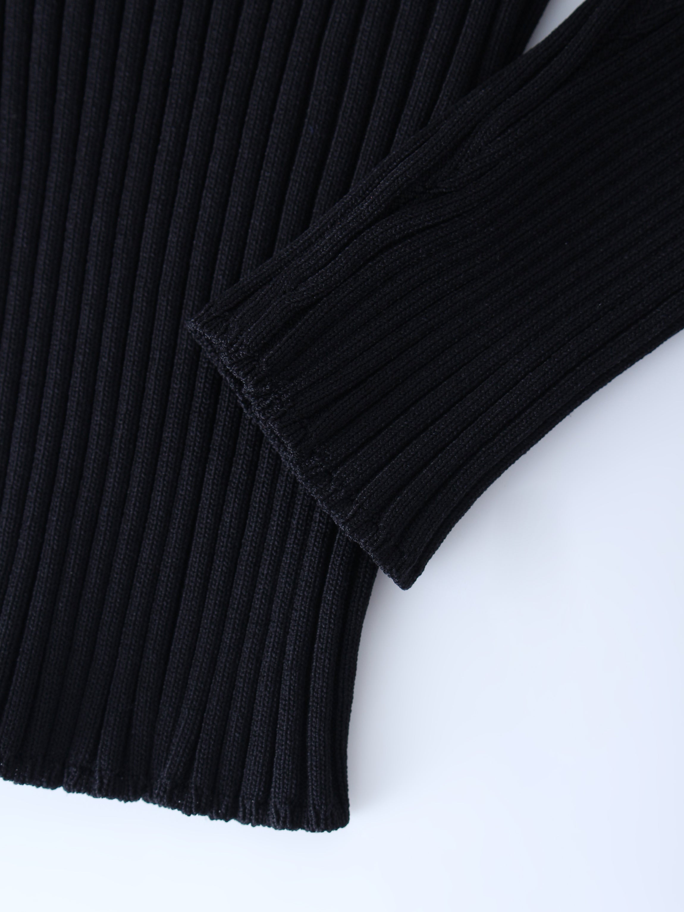 RIBBED WAISTED SWEATER-BLACK