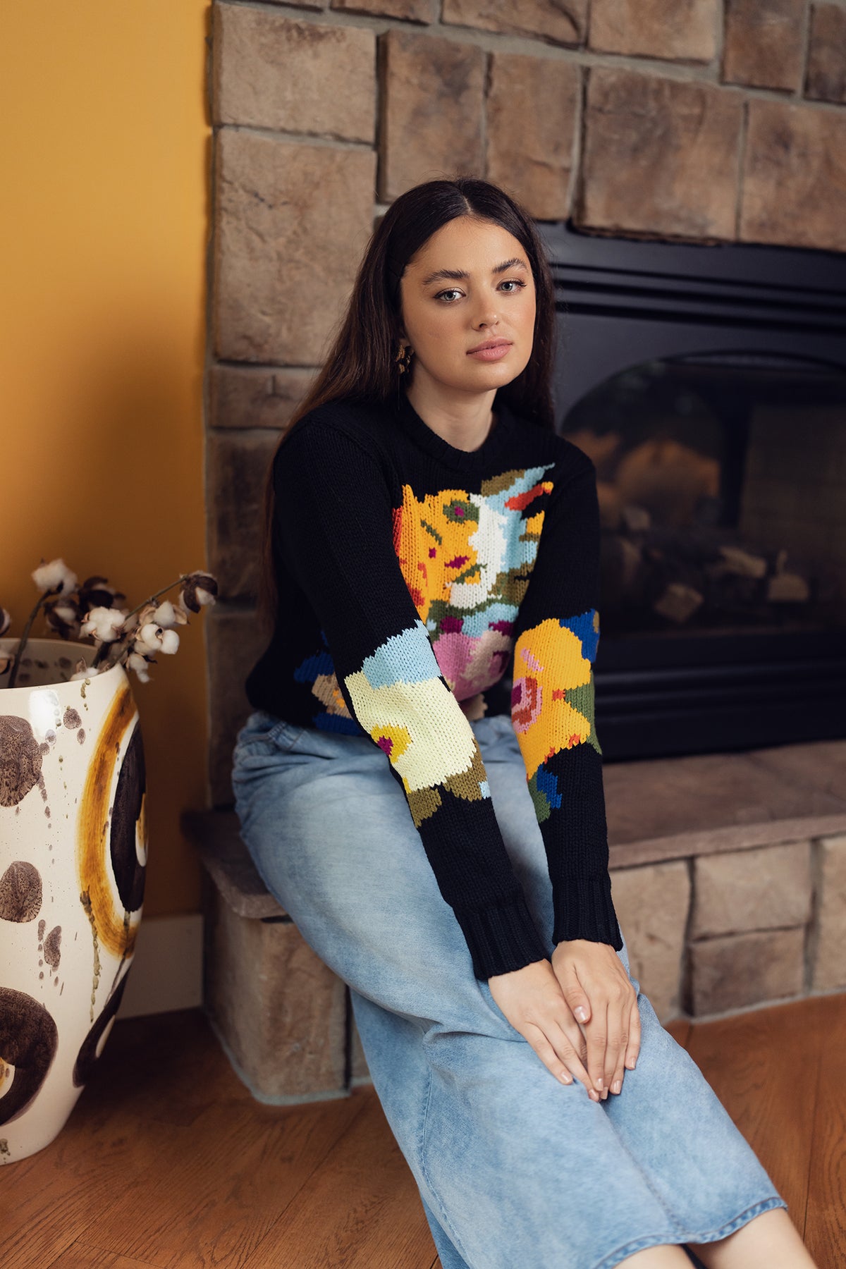 CHUNKY FLOWER SWEATER-BLACK COLORFUL