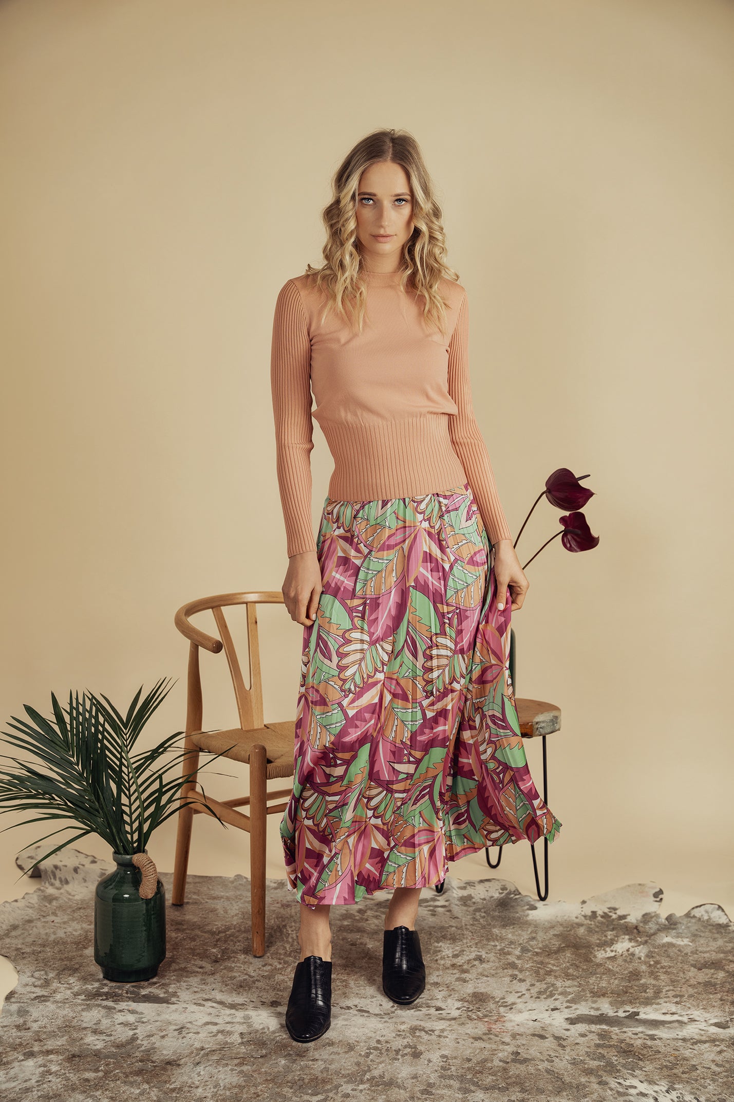 Covered Band Pleated Skirt 37&quot;-Pink Tropics