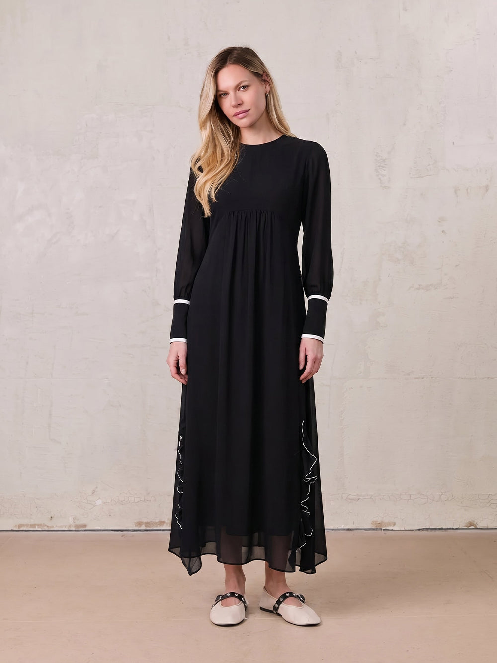 Asymmetrical Hem Dress-Black
