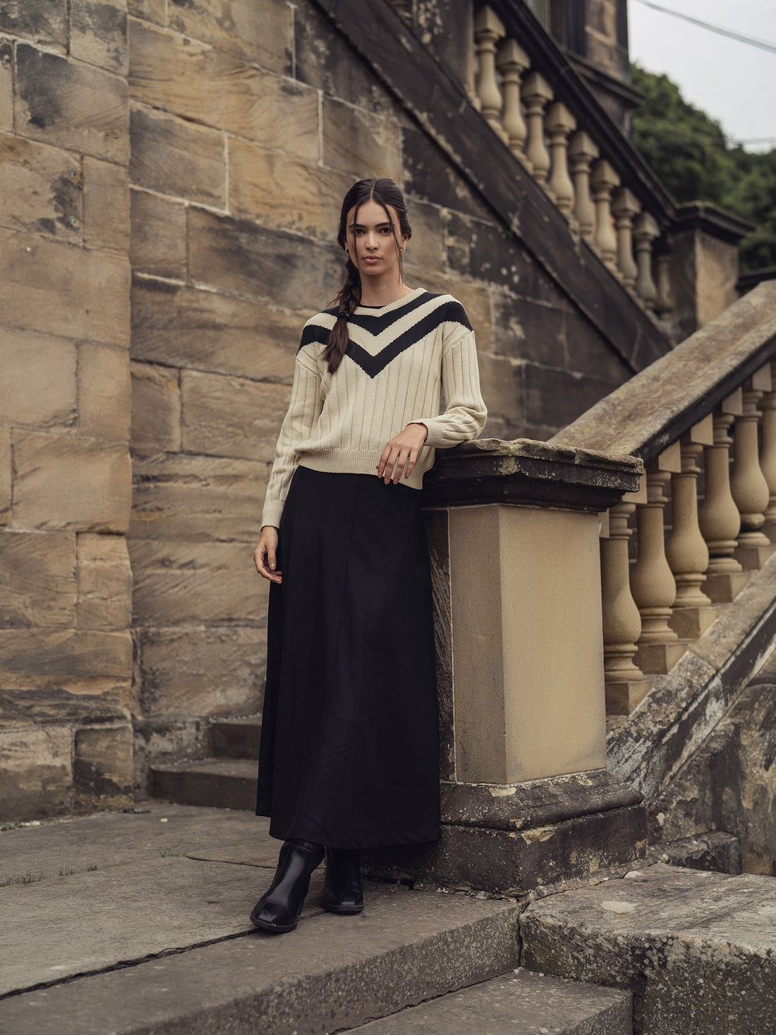 Basic A-Line Seamed Maxi Skirt-Black