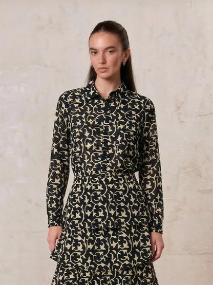 Blouse-Navy Vines