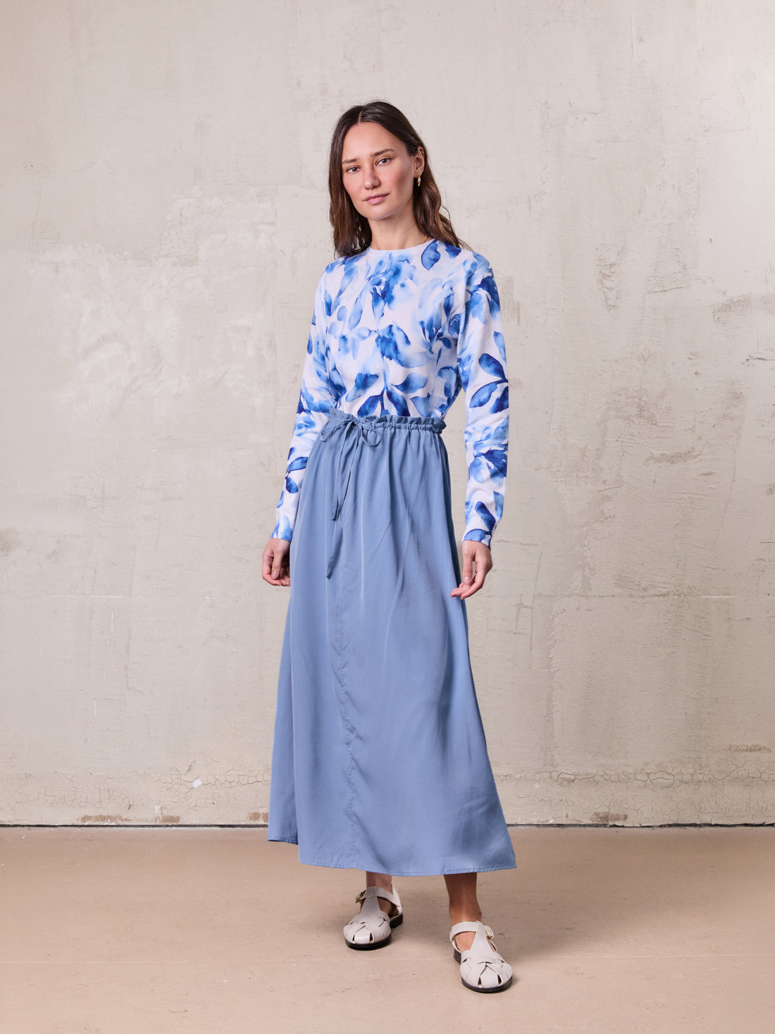 DRAWSTRING RUFFLE SKIRT-DUSTY BLUE