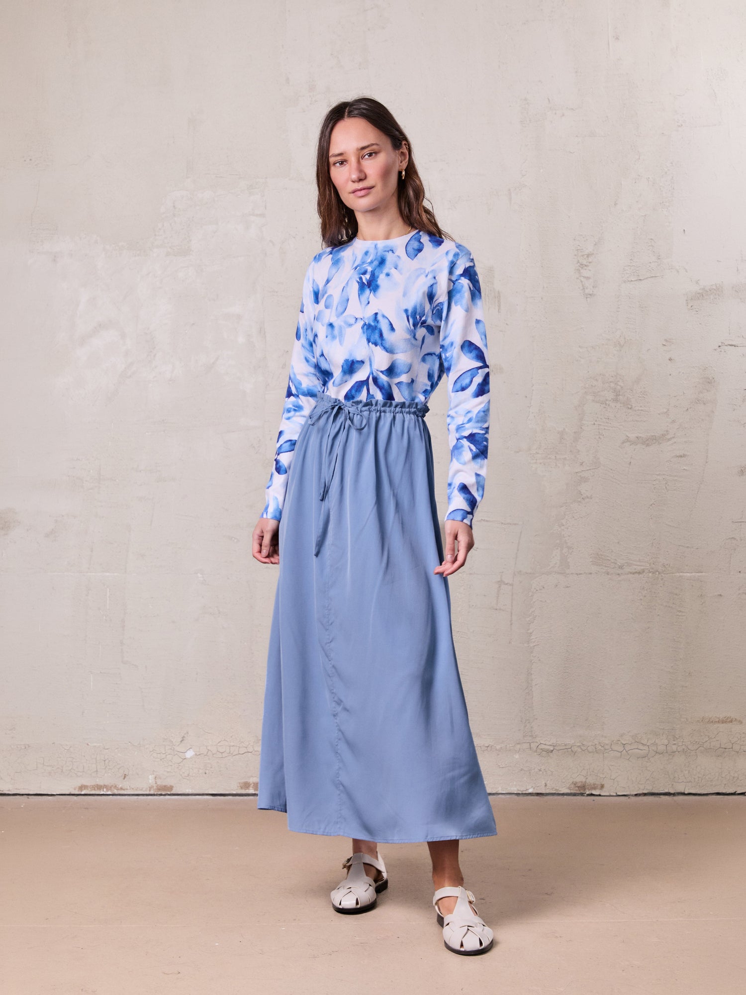 DRAWSTRING RUFFLE SKIRT-DUSTY BLUE