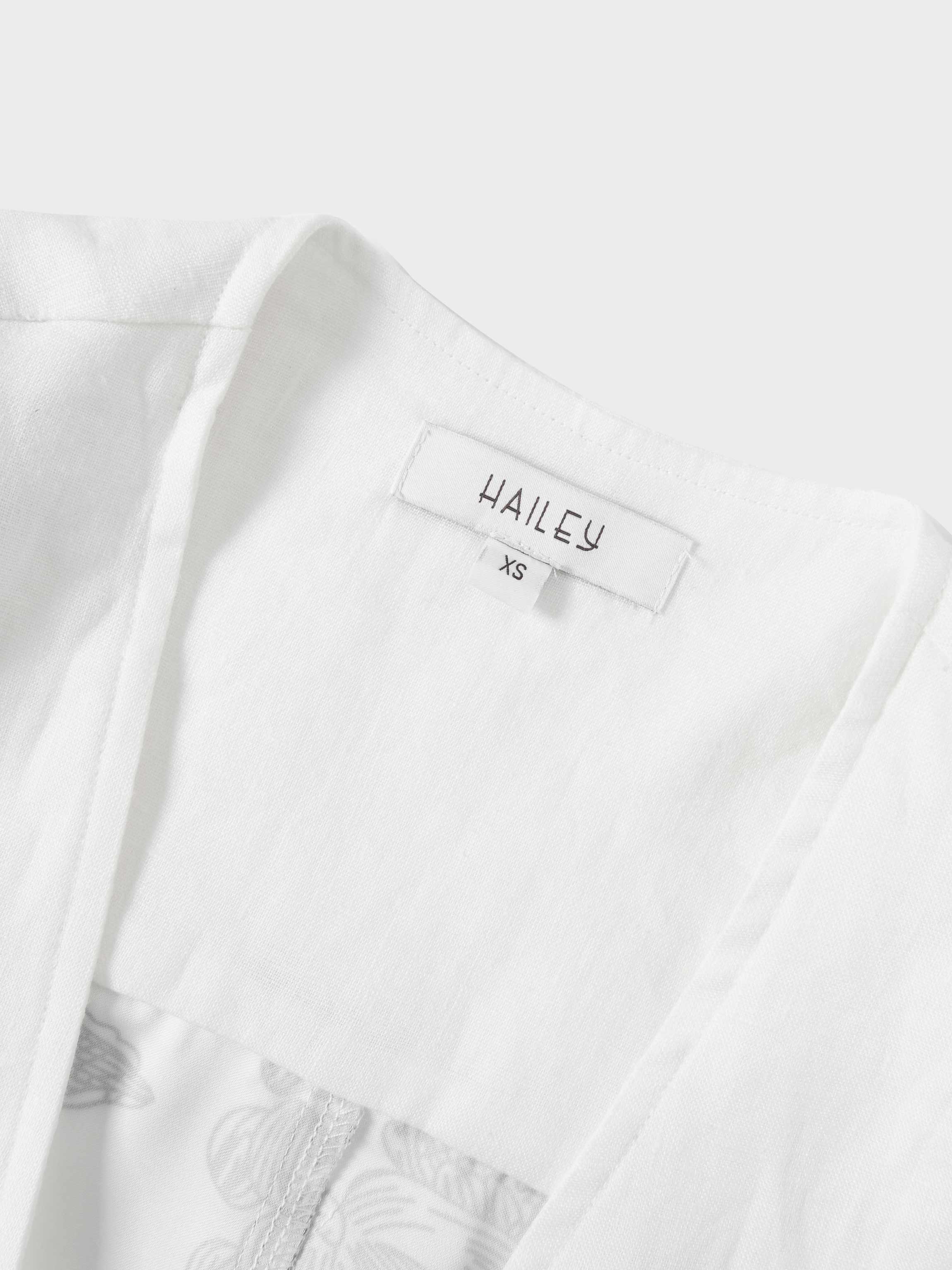 Silky Back Printed Blazer-White/Black