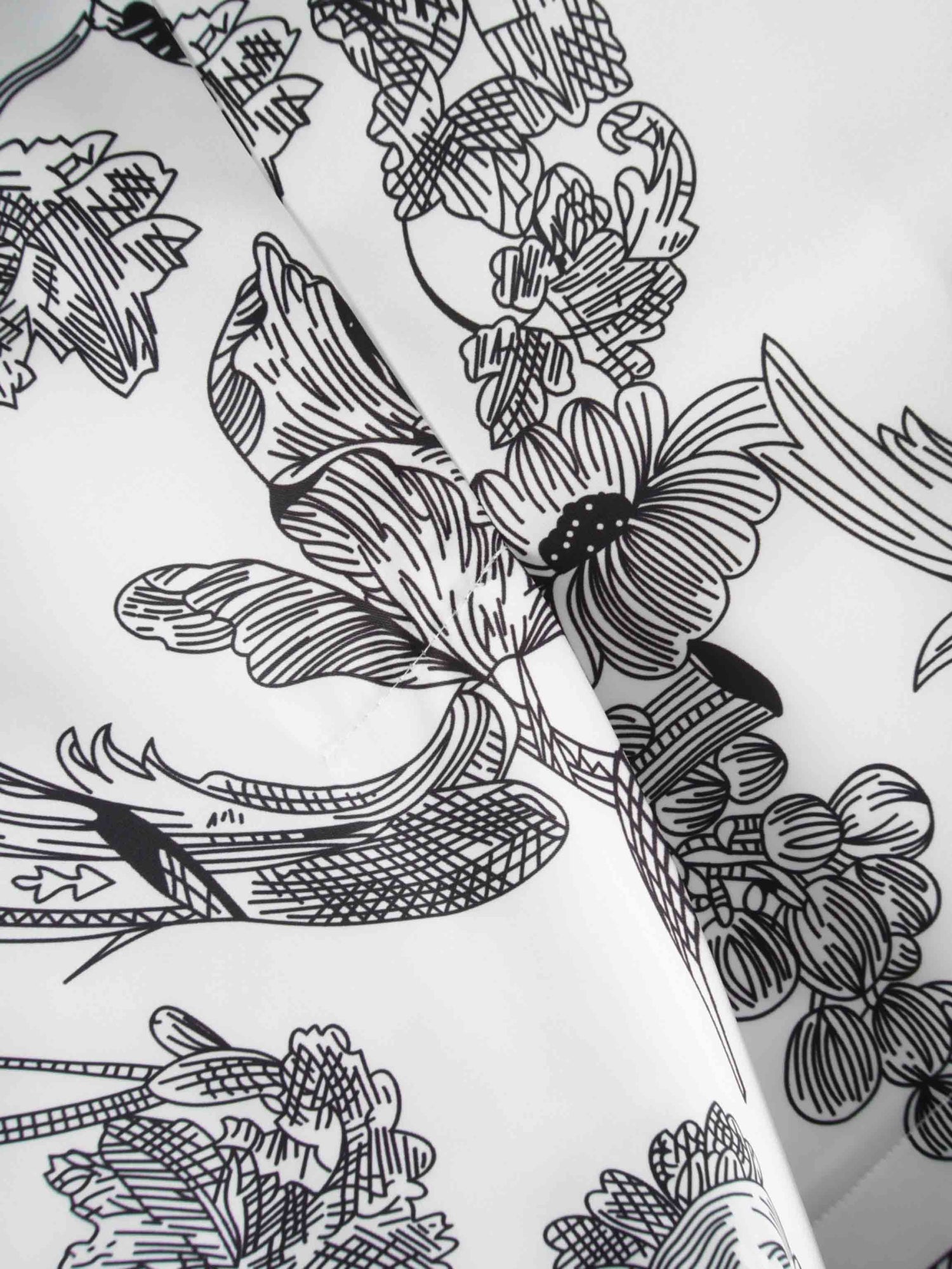 Silky Back Printed Blazer-White/Black