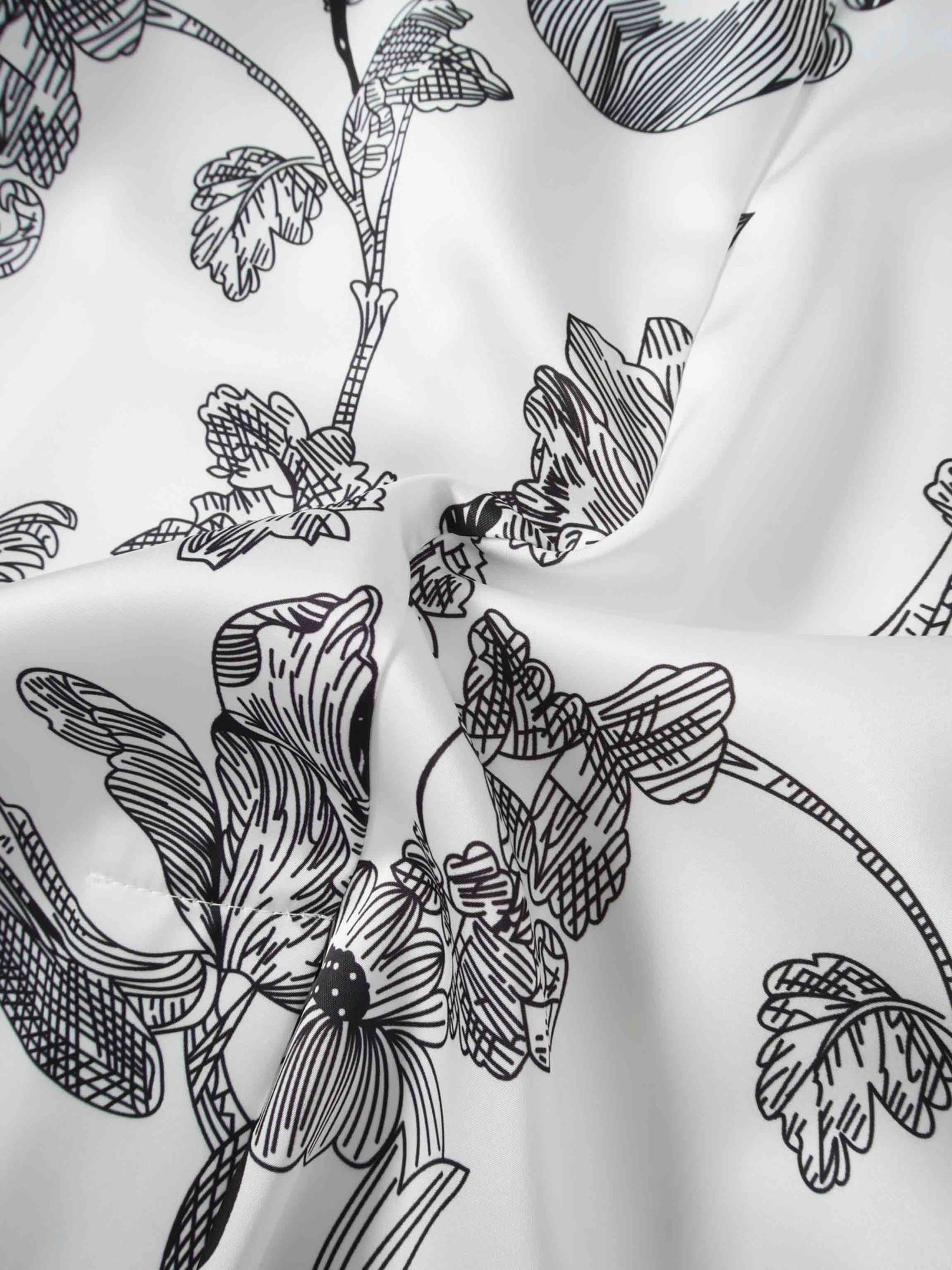 Silky Back Printed Blazer-White/Black