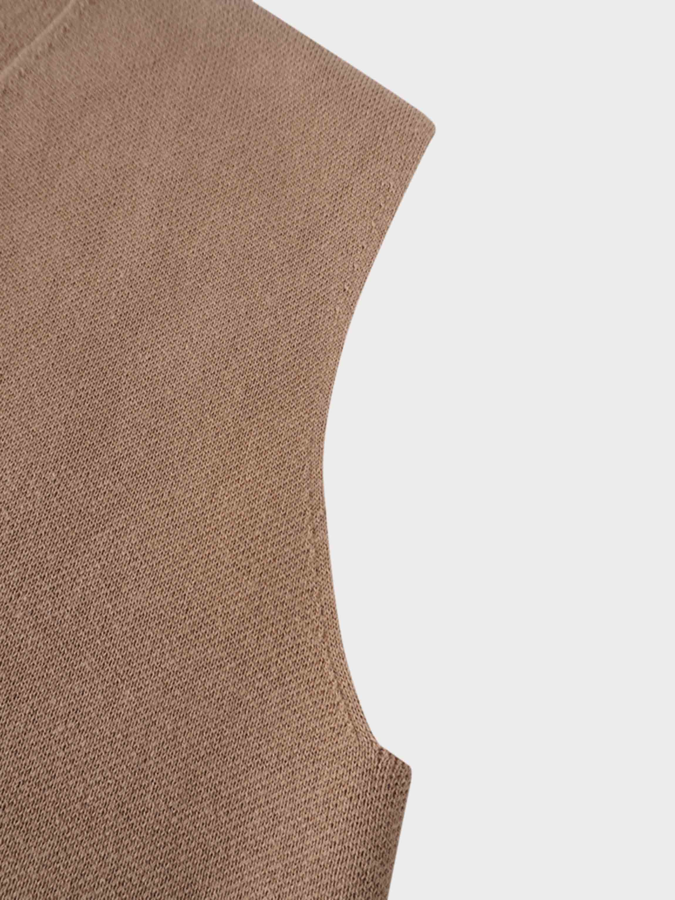 Side Tab Knit Vest-Mocha Mousse