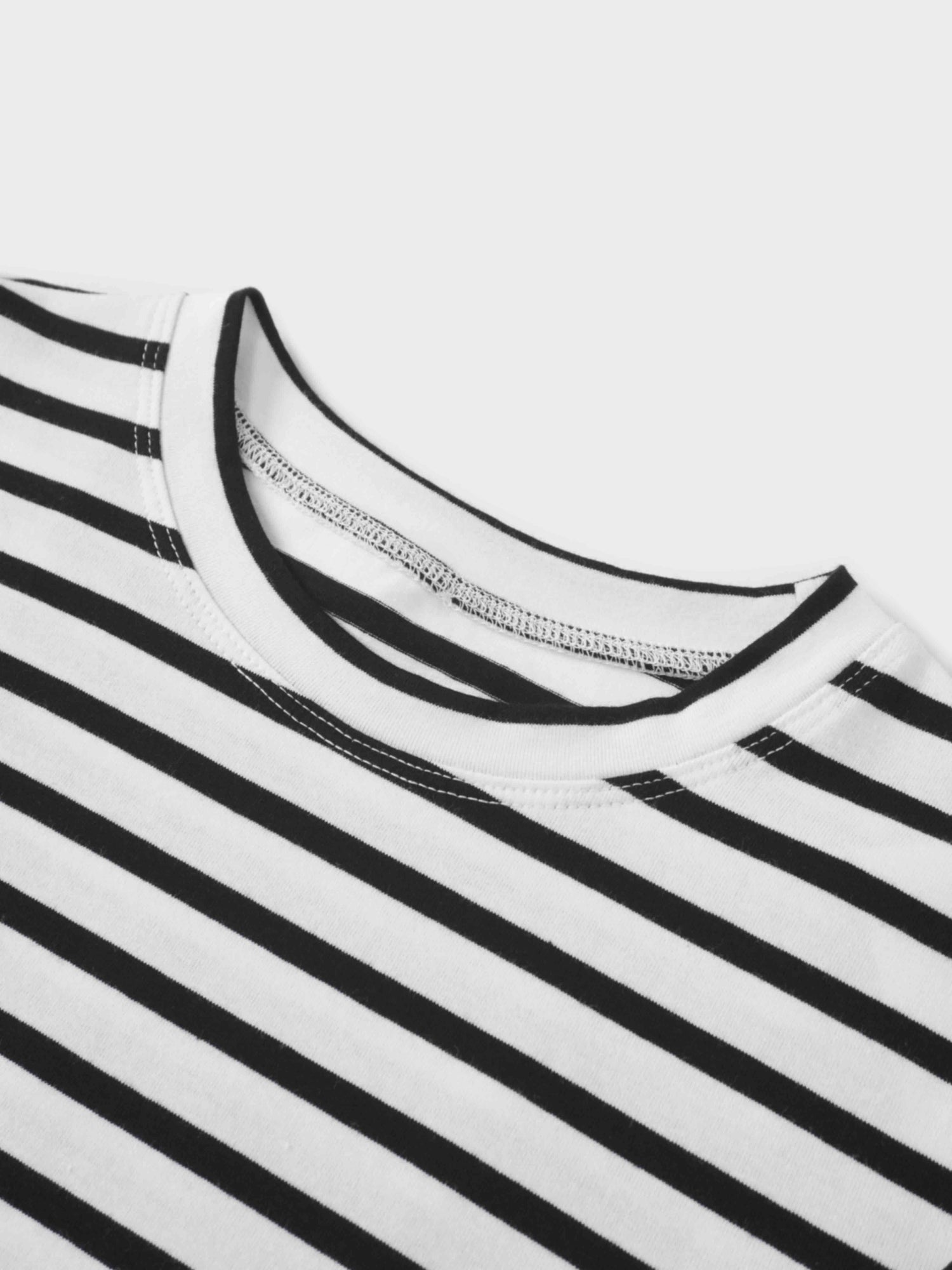 Pleat Seam T-shirt-Black/White Stripe