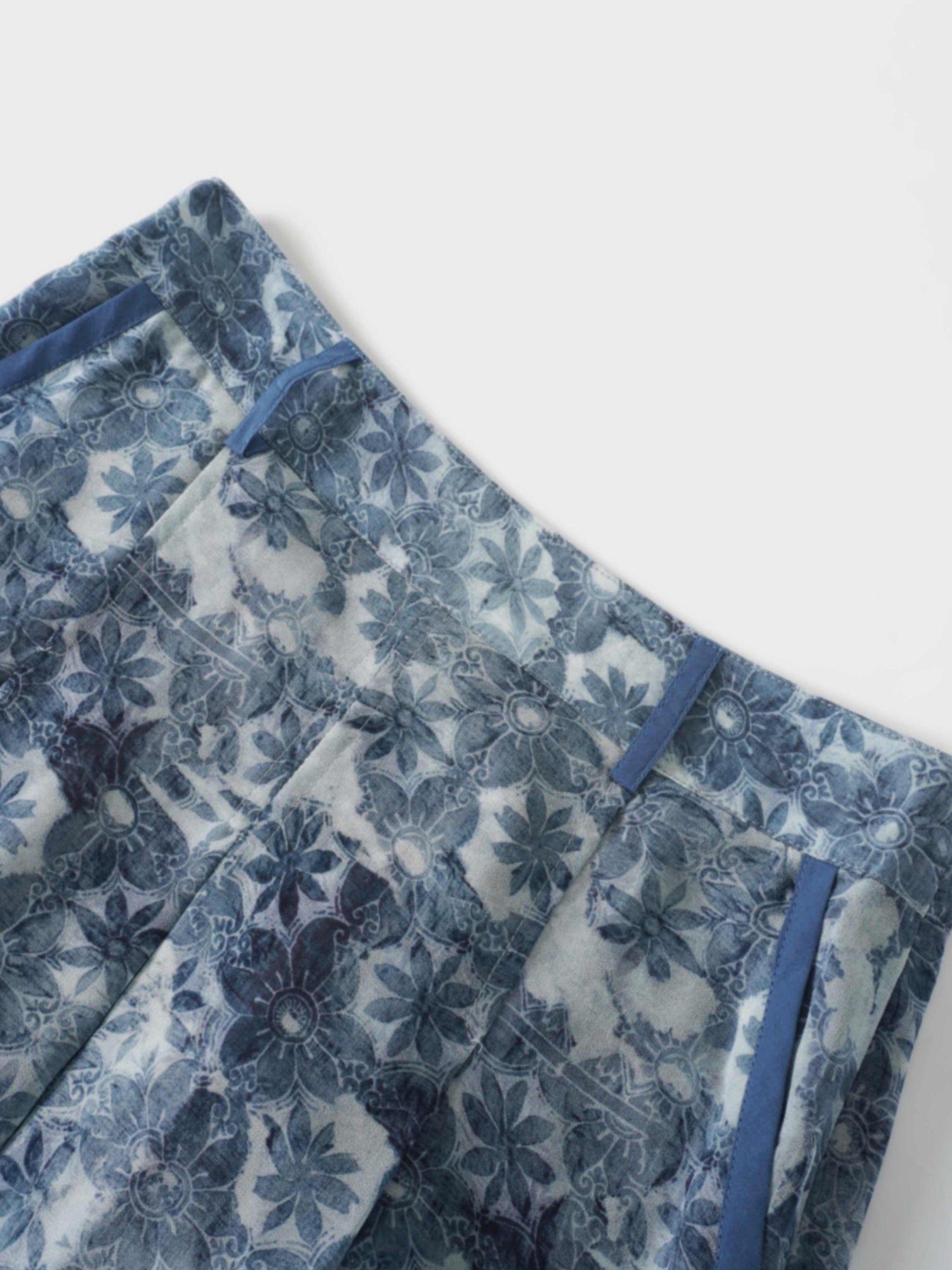 Waisted Pocket Pleat Skirt-Soft Blue Floral