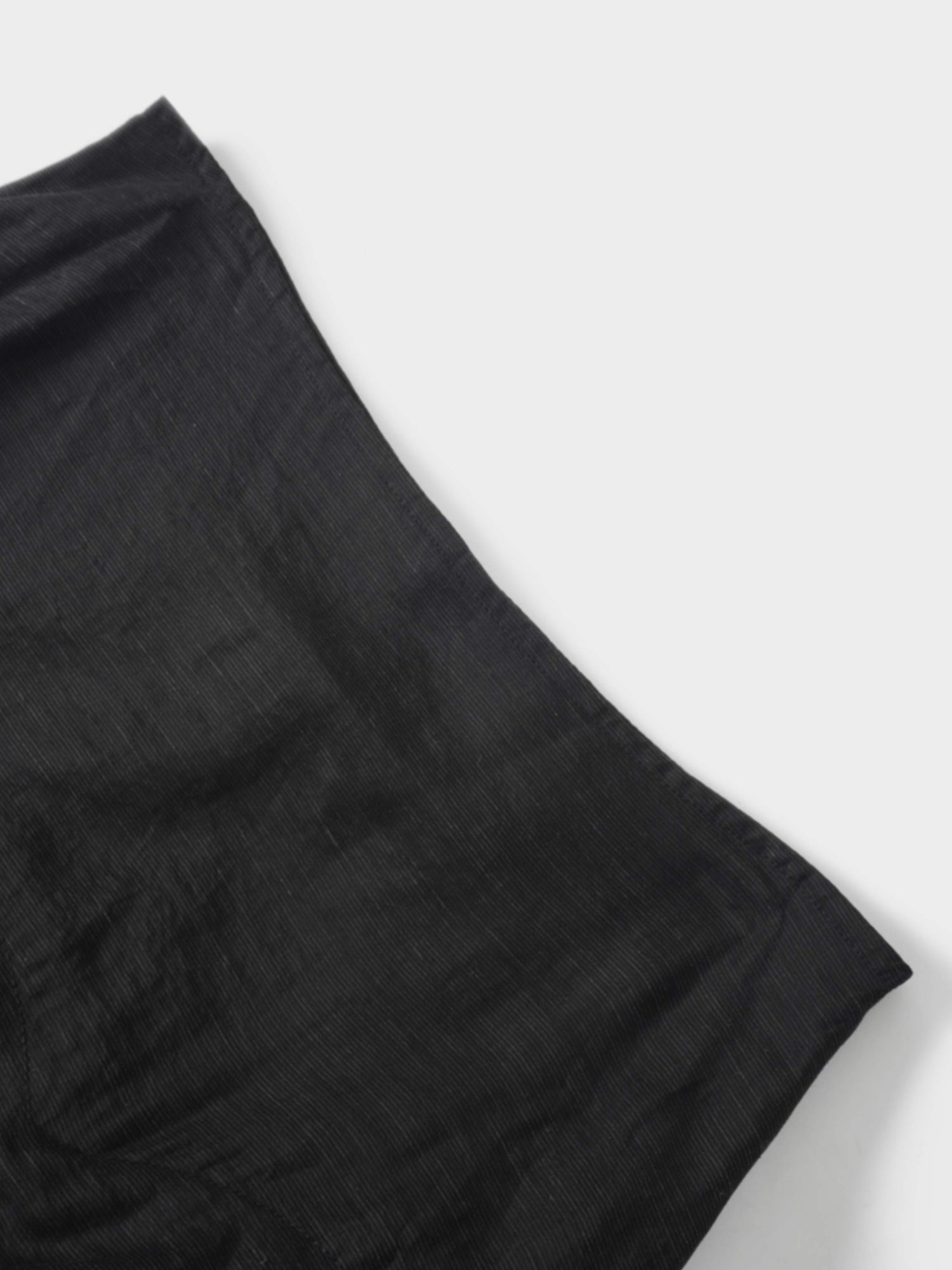 Pointed Yoke Dress Skirt-Black