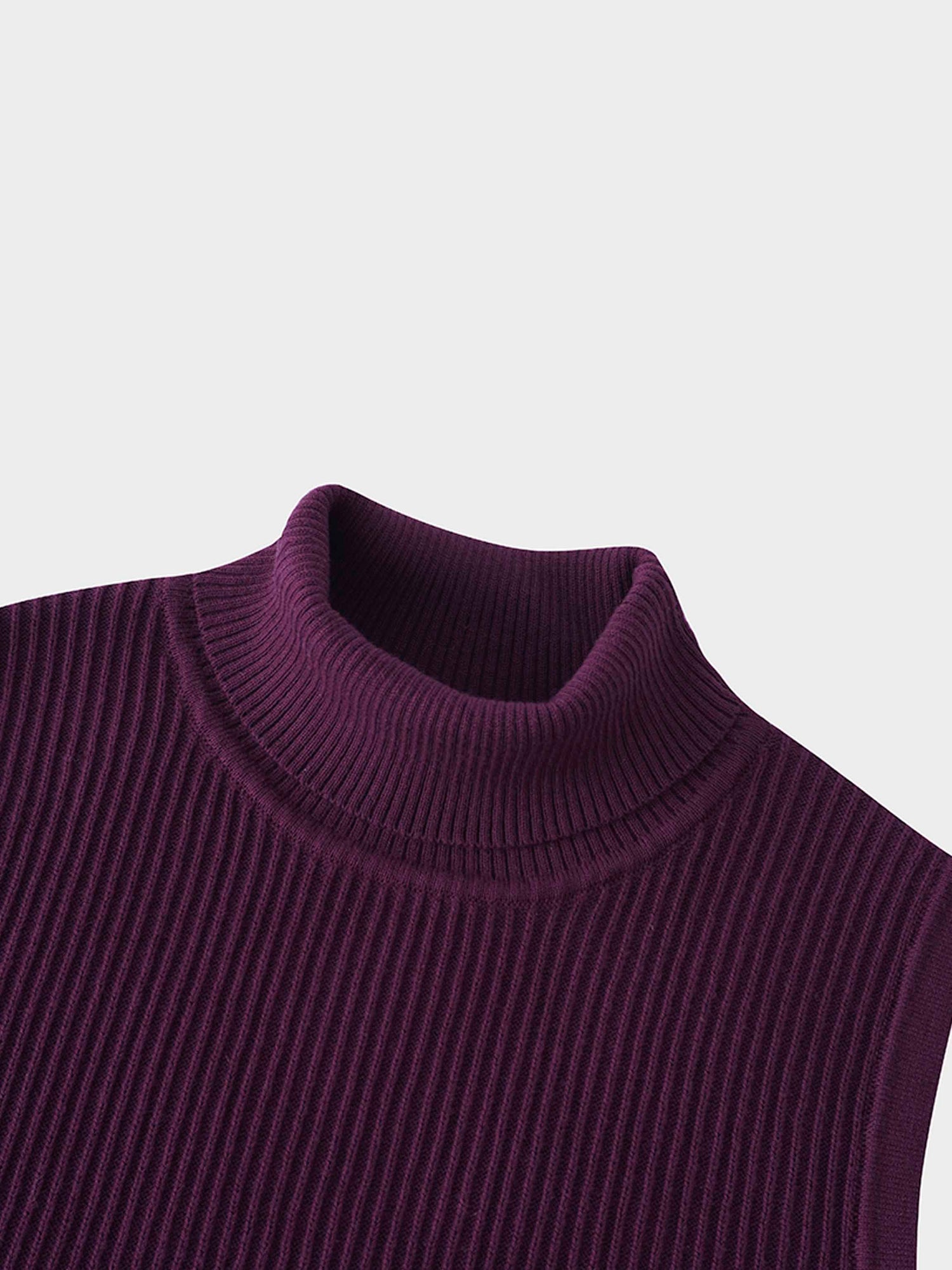 Sleeveless Ribbed Turtleneck-Wine