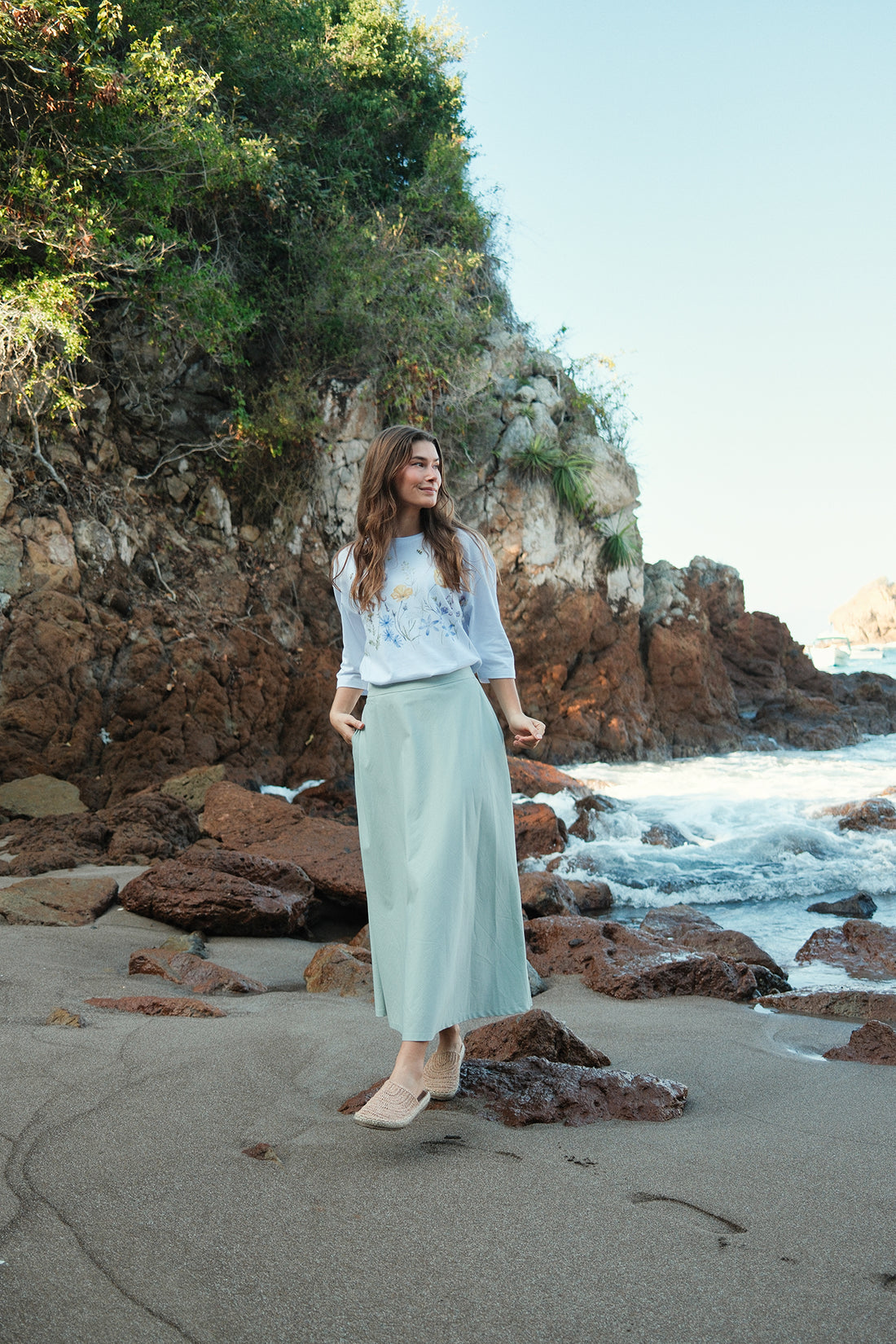 Oversized Printed Tee-Scattered Flowers