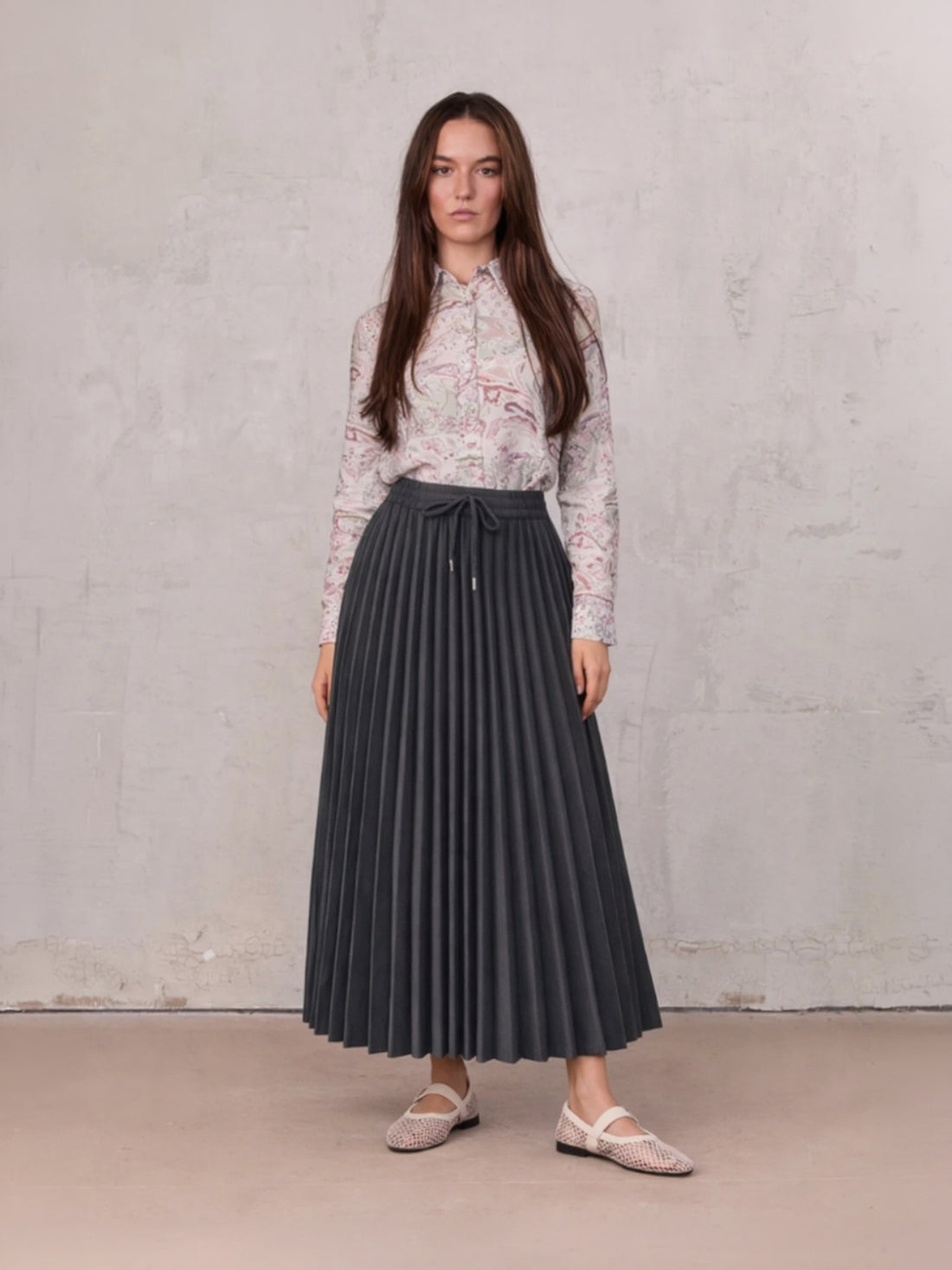 Elastic Waist Micro Pleat Skirt-Denim Black