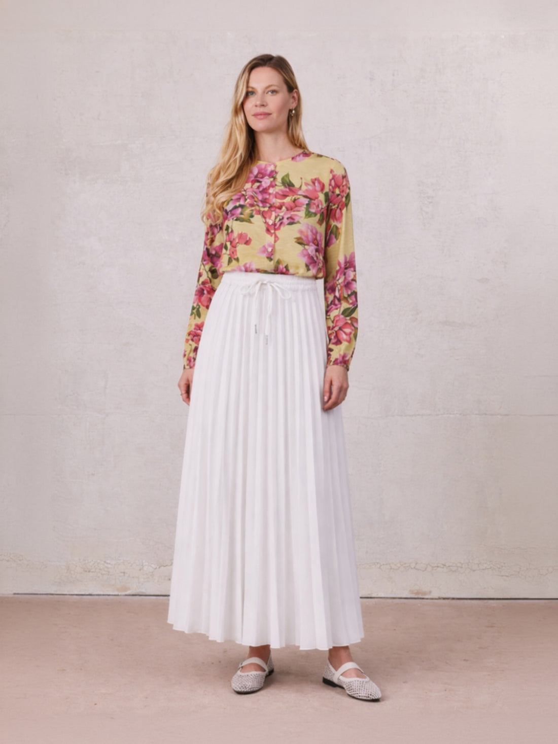 Elastic Waist Micro Pleat Skirt-White