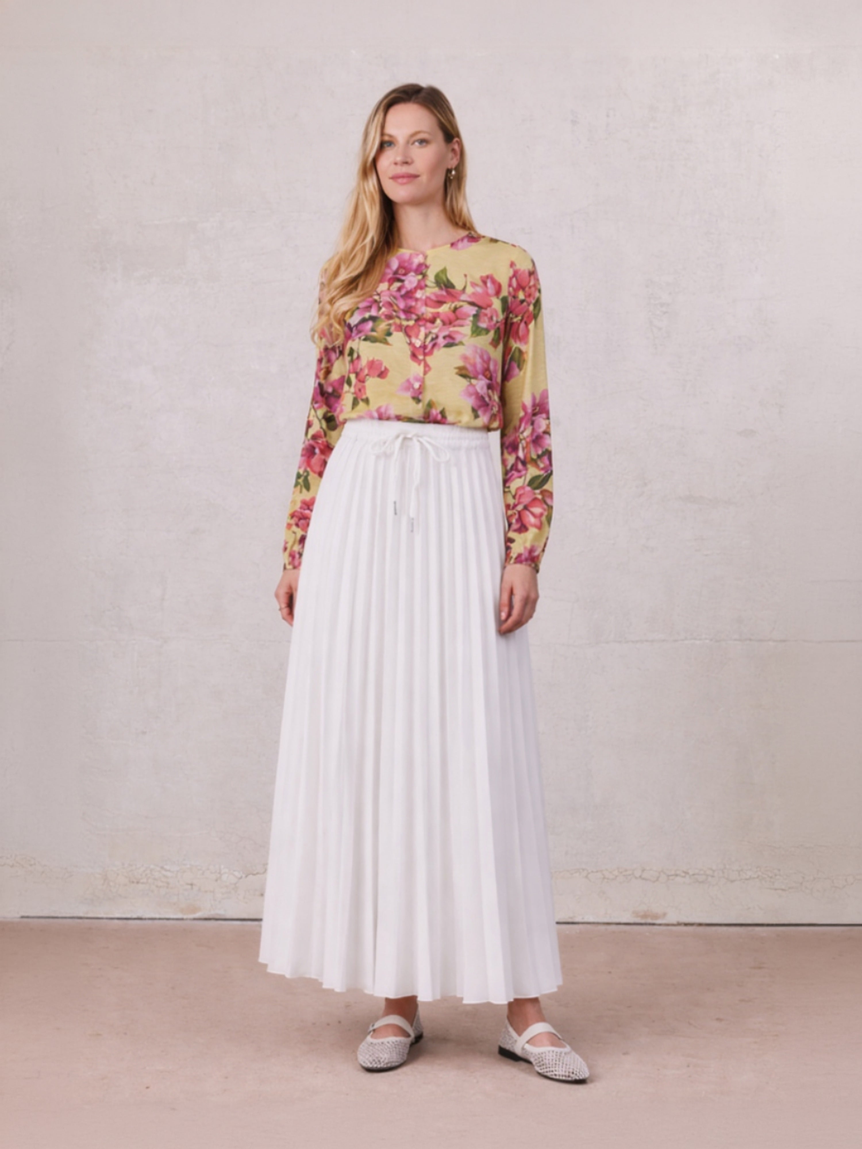 Elastic Waist Micro Pleat Skirt-White