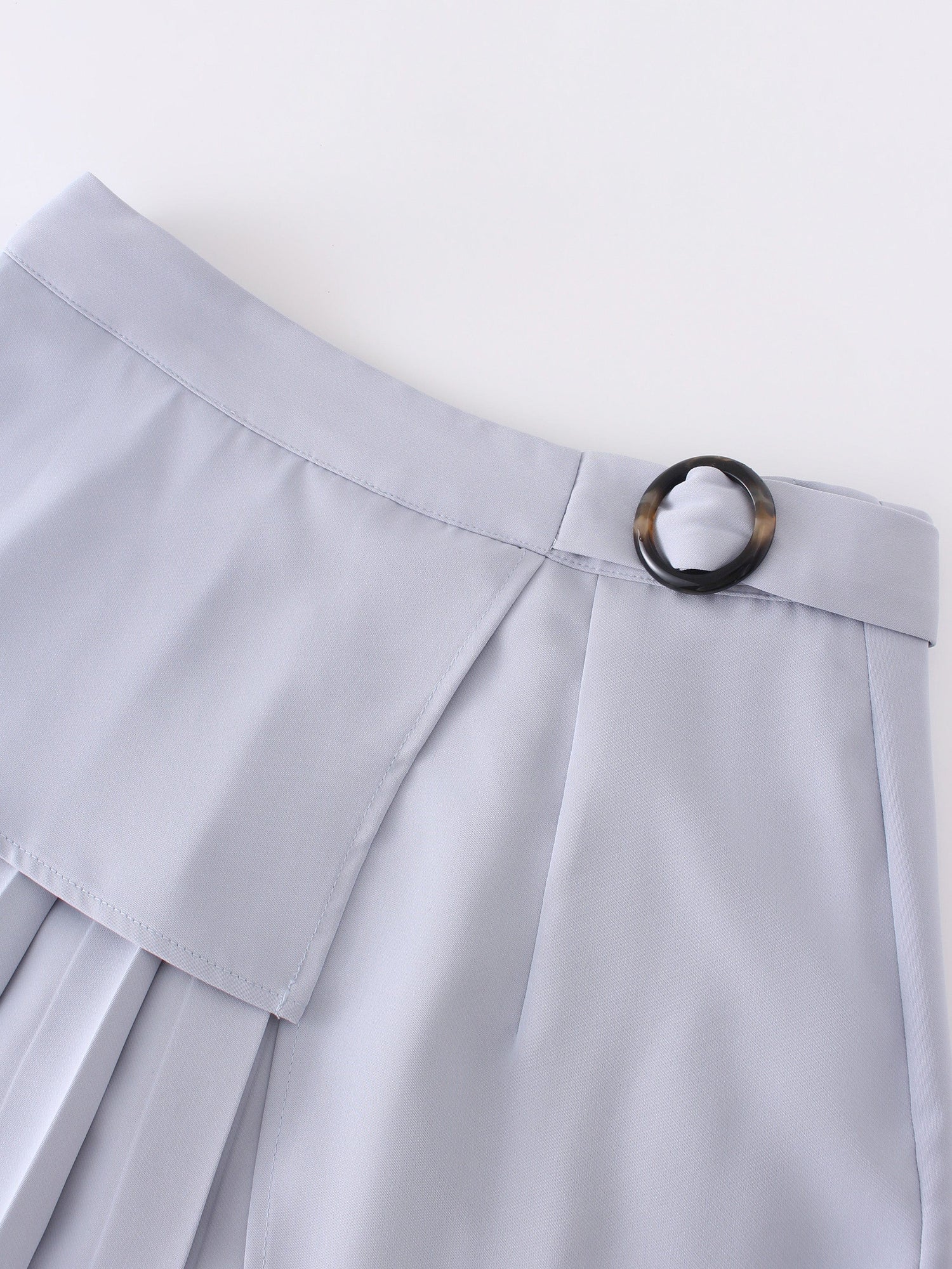 BUCKLE PLEATED SKIRT-LIGHT BLUE