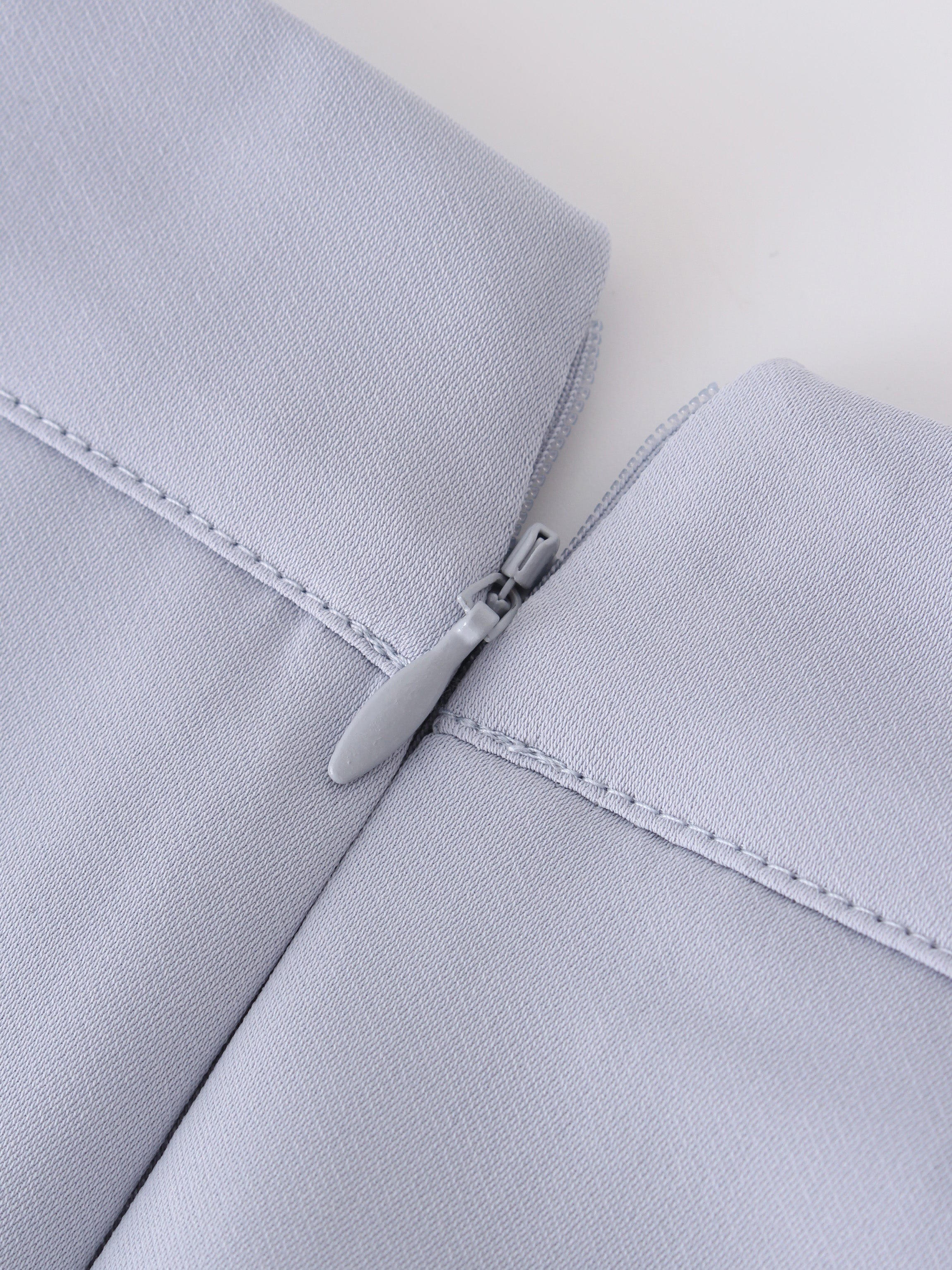 BUCKLE PLEATED SKIRT-LIGHT BLUE