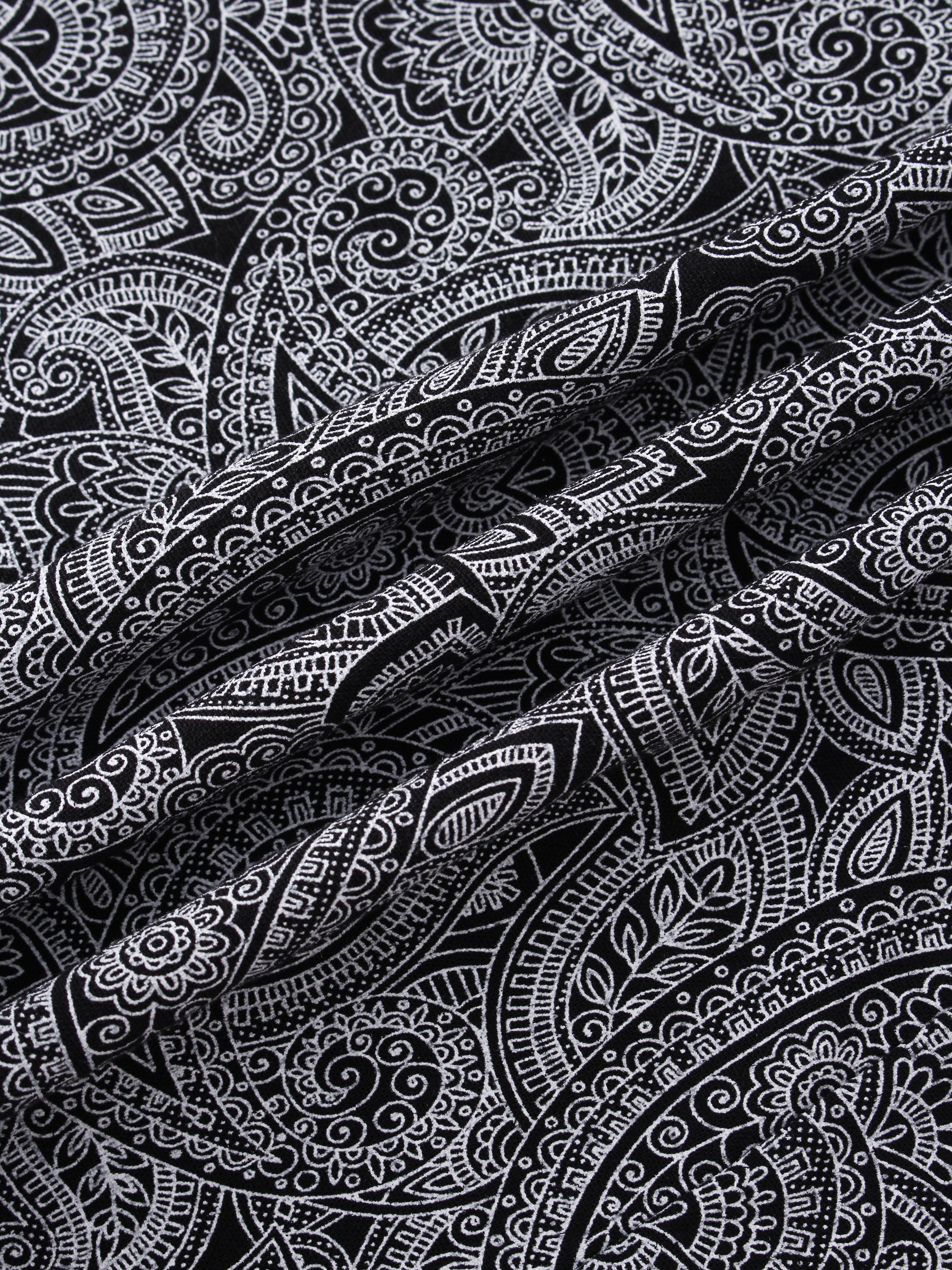 Pattern A-Line Seamed Skirt-B/W Paisley