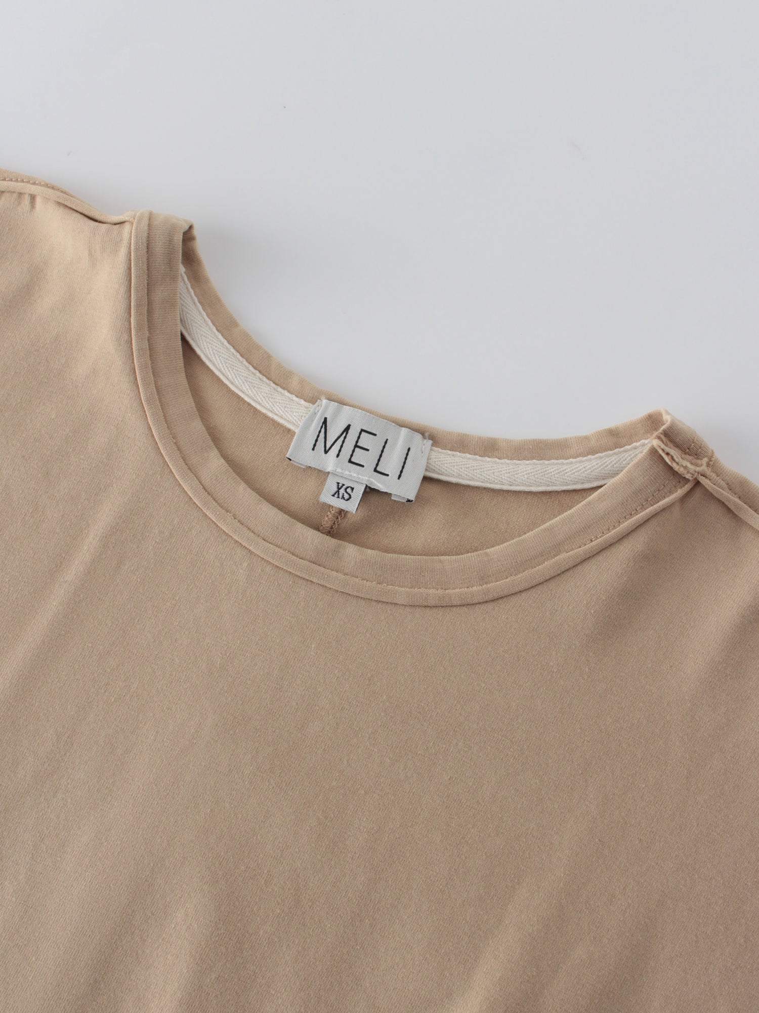 CAMISETA CROPPED LAVADA-TAN