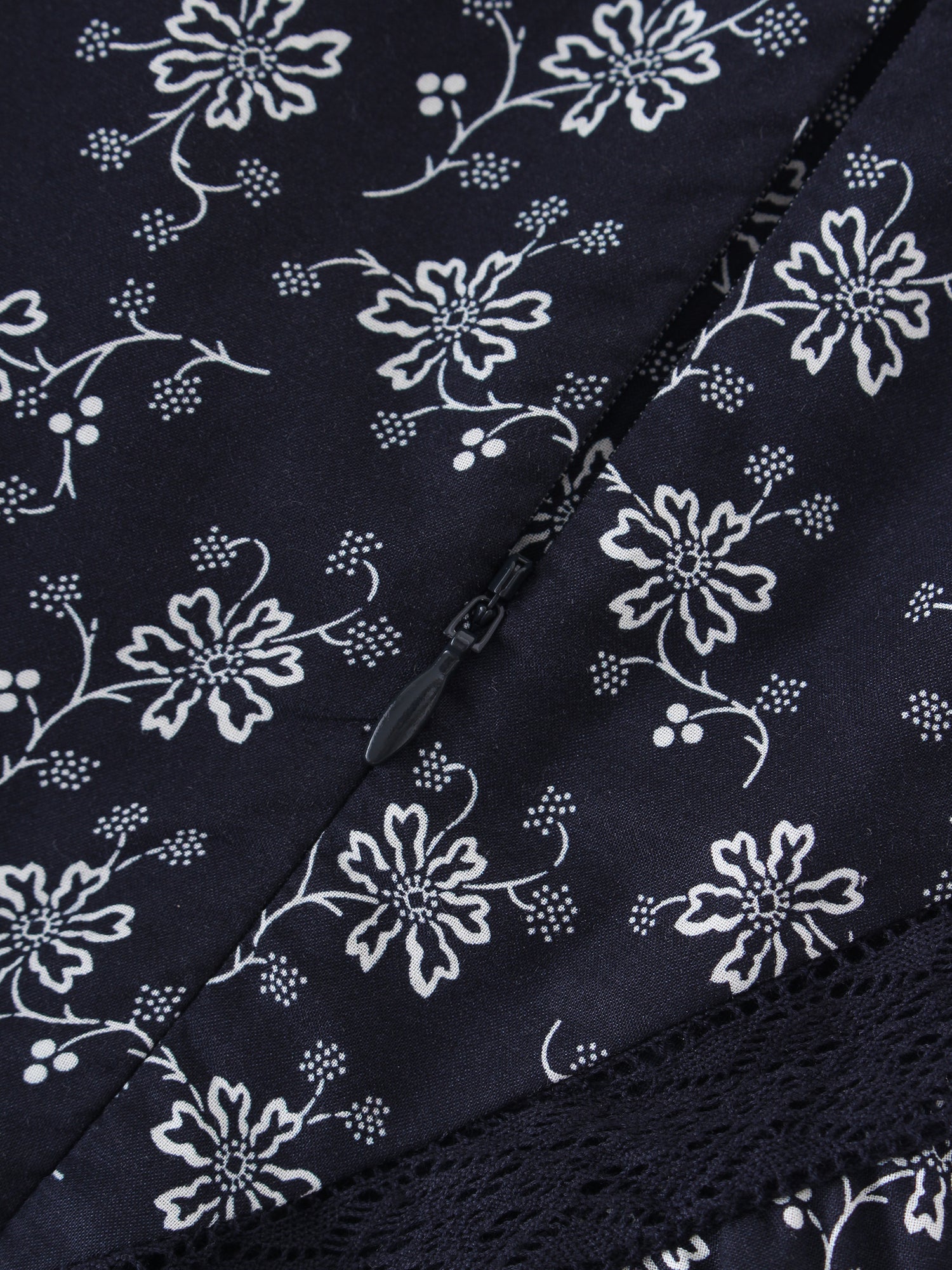 Lace Trim Detail Dress-Navy Floral