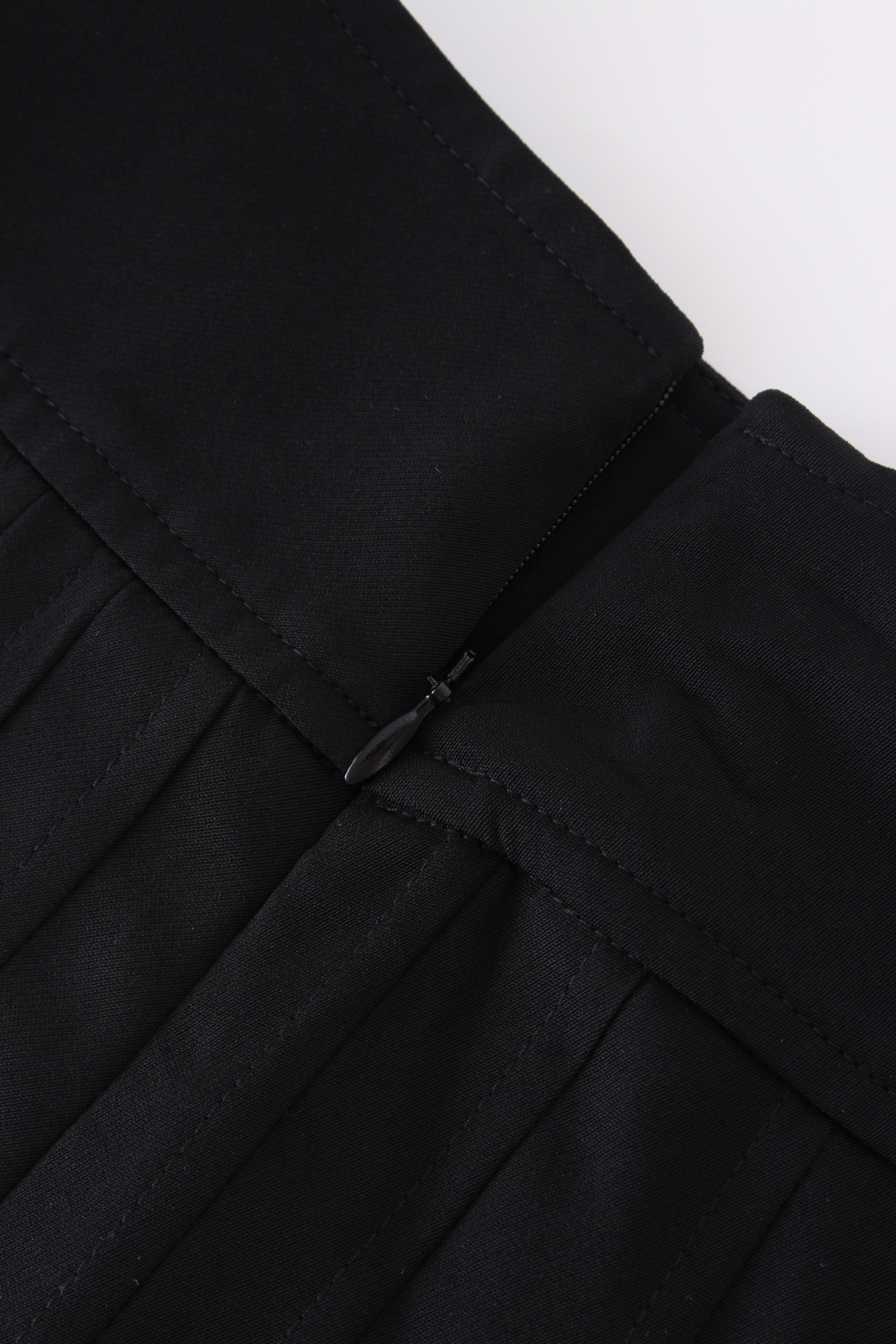 Yolk Pleated Skirt 37&quot;-Black