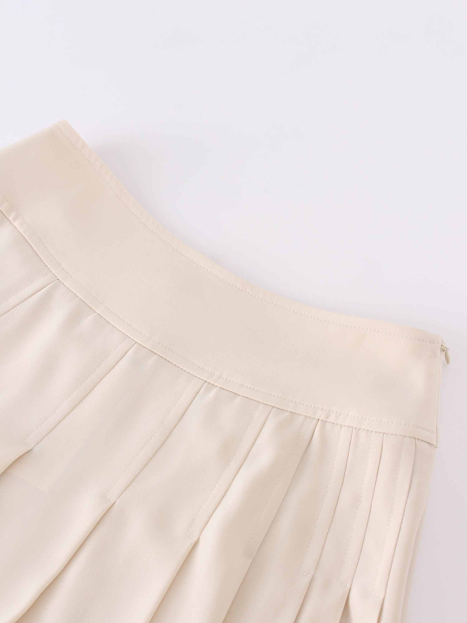 Yoke Pleated Skirt 37&quot;-Ivory