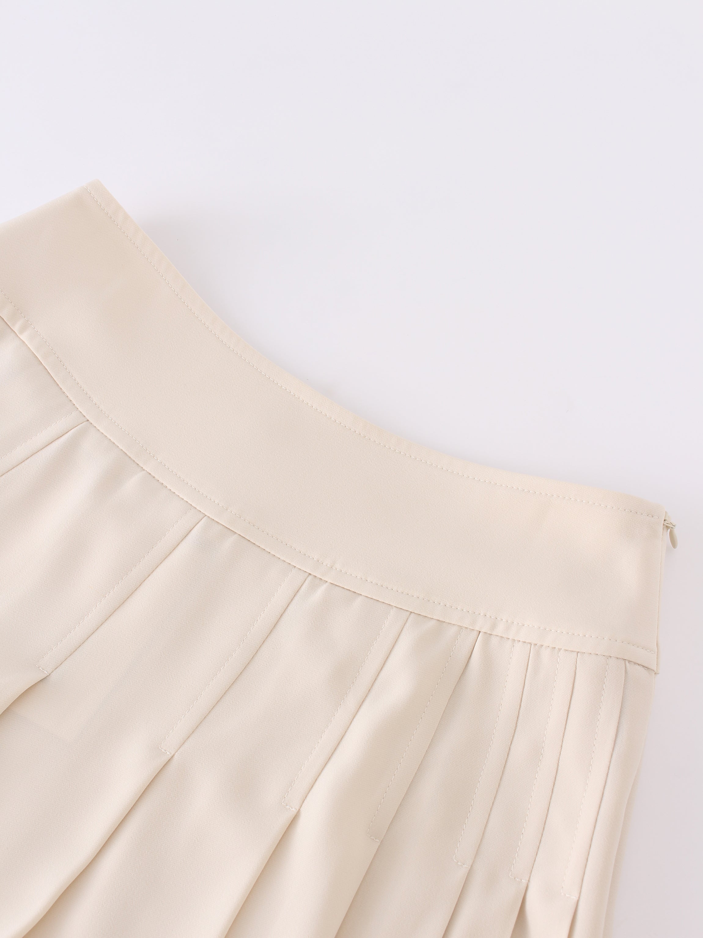 Yolk Pleated Skirt 37&quot;-Ivory