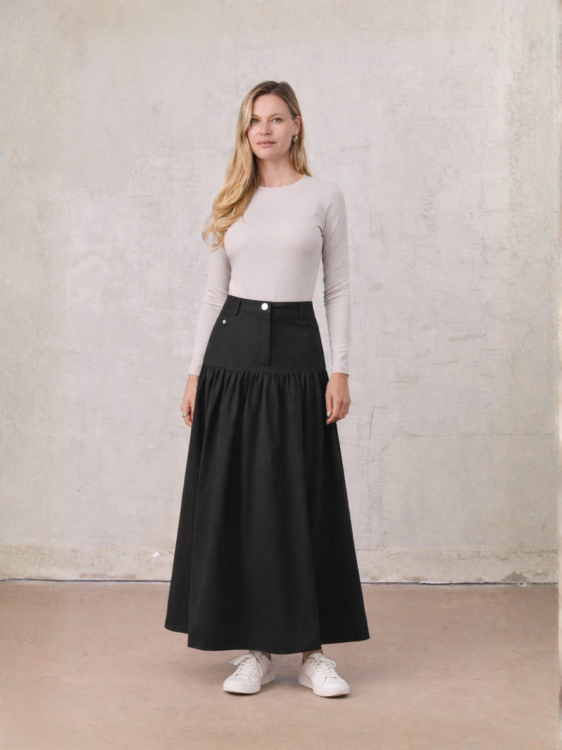 Gathered Drop Waist Yoke Skirt-Black