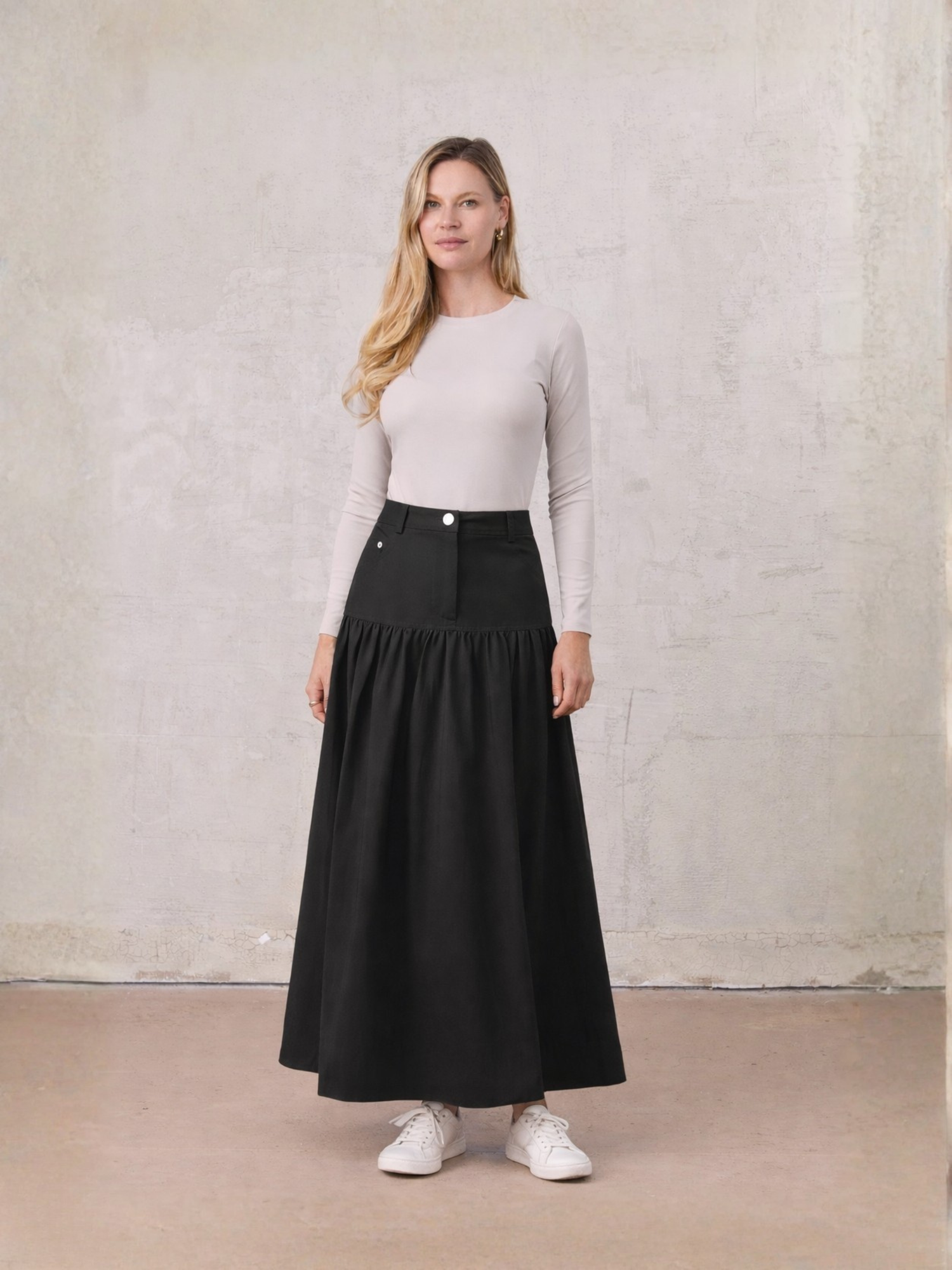 Gathered Drop Waist Yoke Skirt-Black