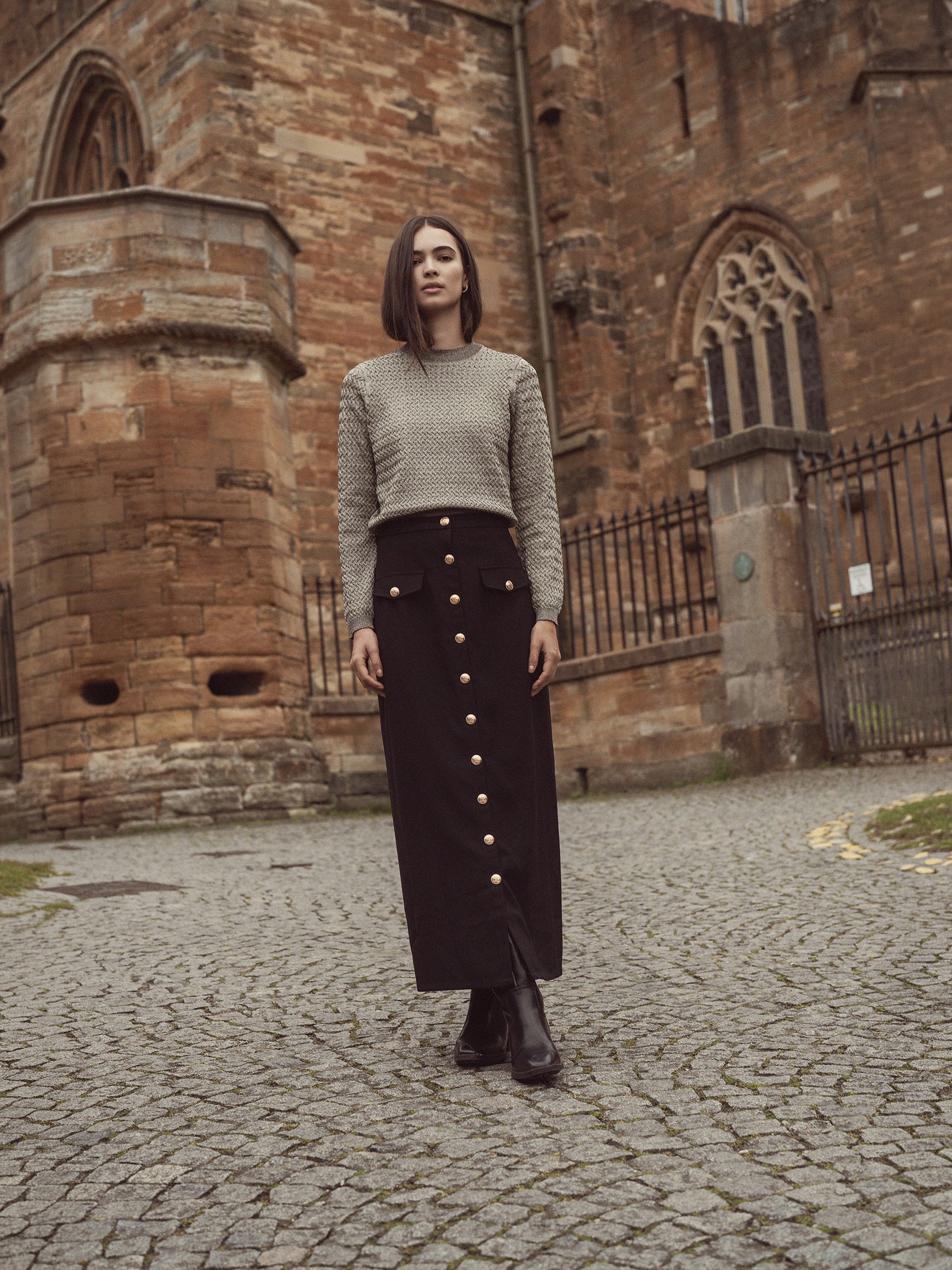 Gold Button Straight Pocket Skirt-Black