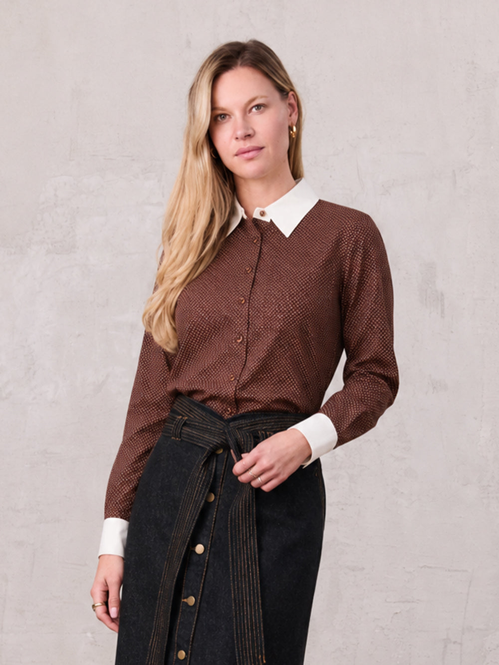 White Collar Mini Dot Shirt-Brown/White