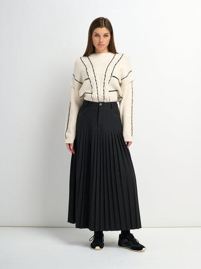 Stitched Pocket Yoke Pleat Skirt - Black