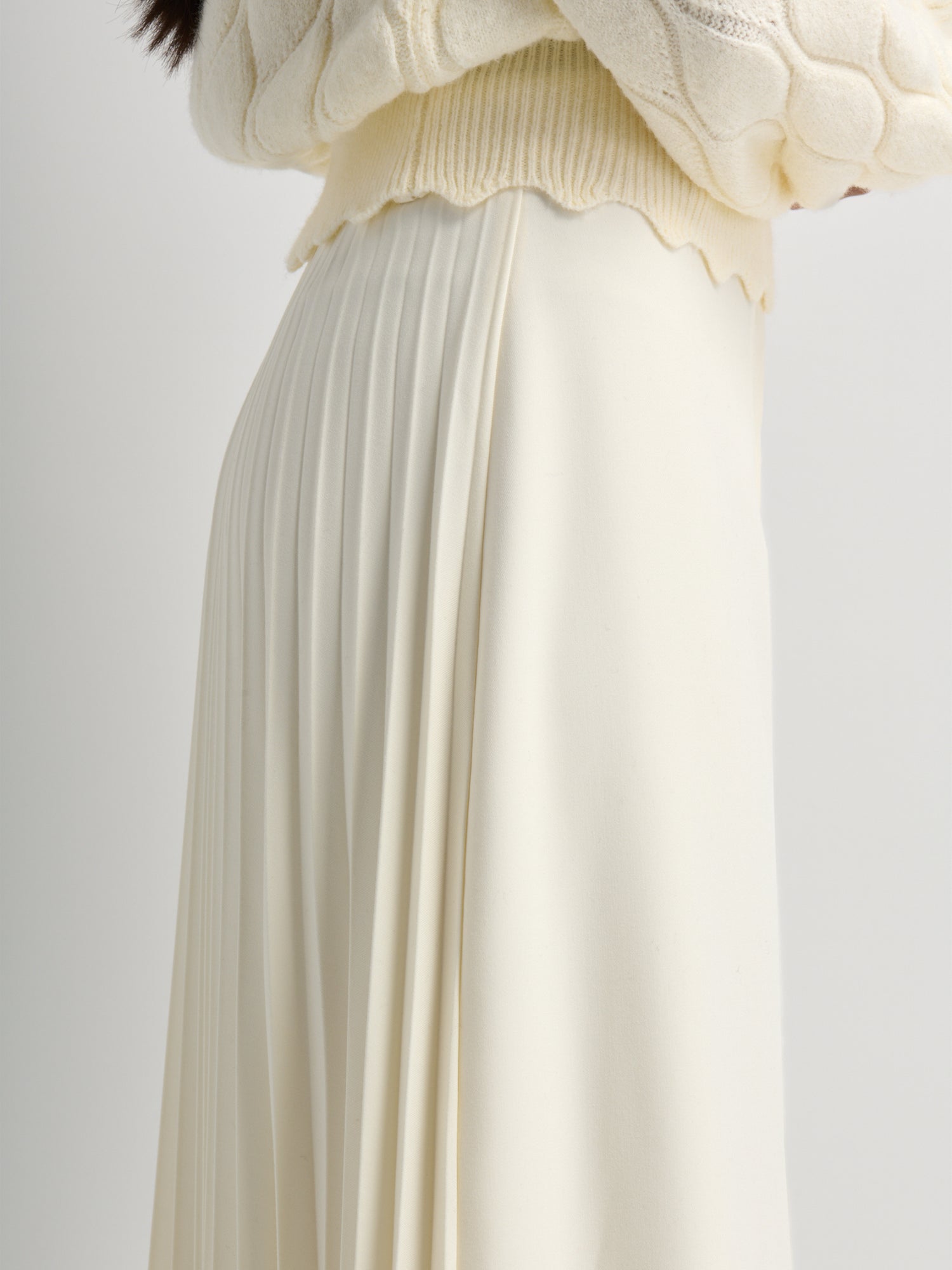 Pleat Back Skirt - Winter White