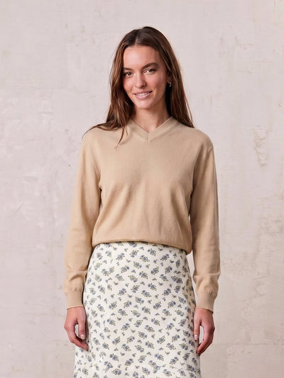 High V Lightweight Sweater-Sand