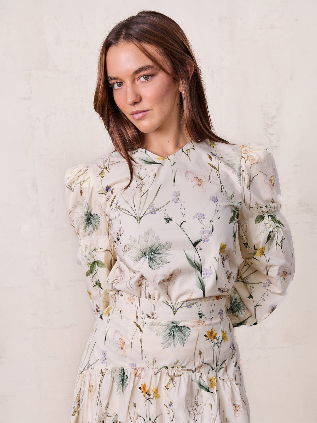 High V Puff Sleeve Top-Vintage Floral