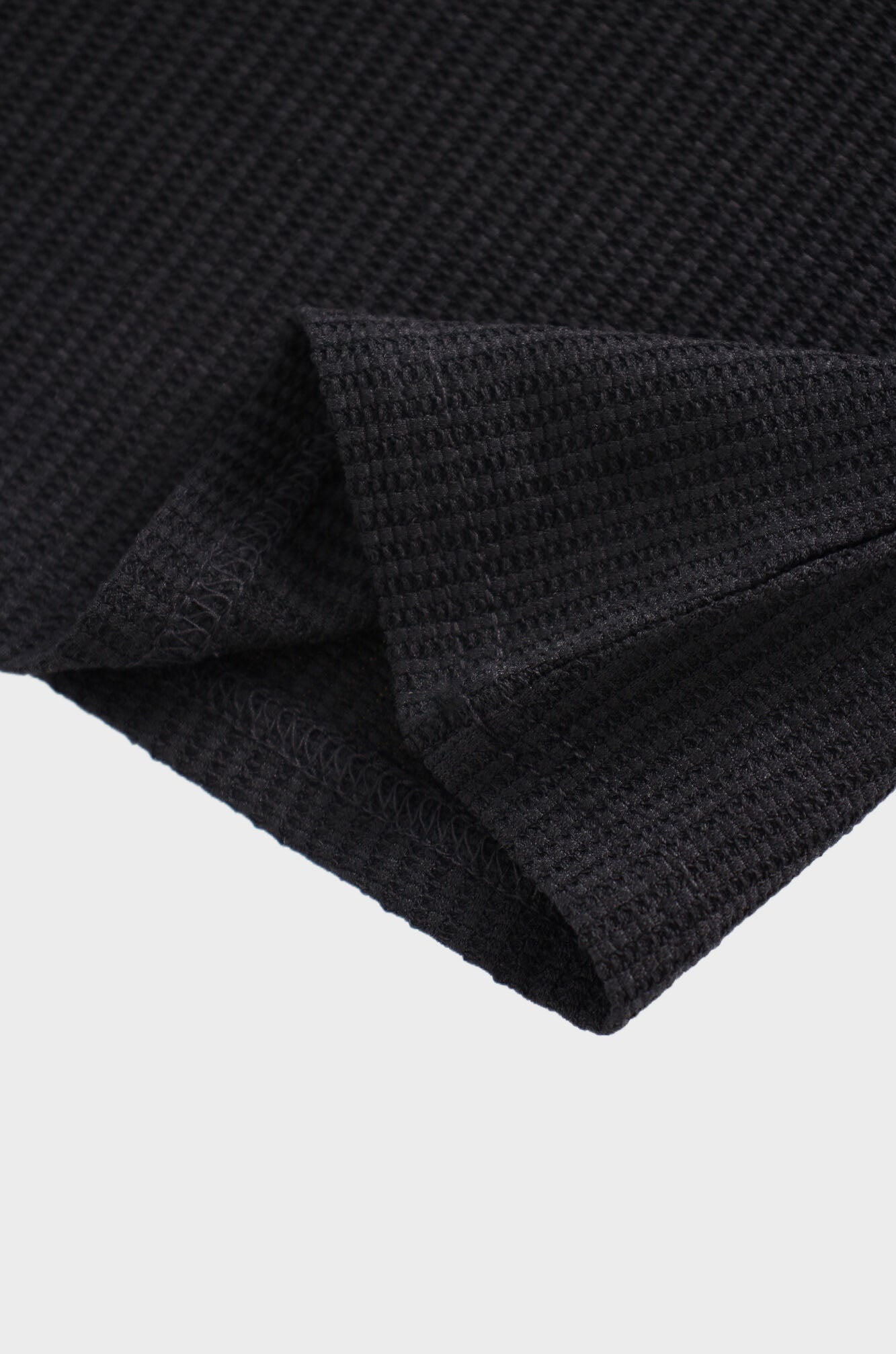 Textured Stretch Turtleneck-Black