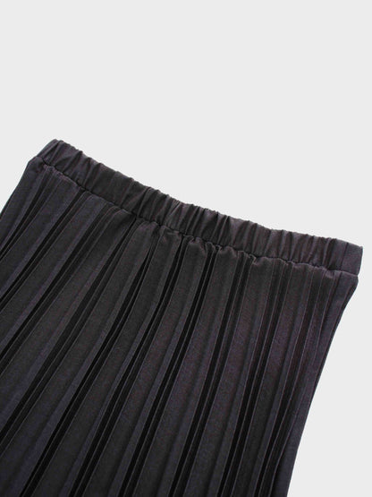 Thin Pleated Skirt-Black Denim