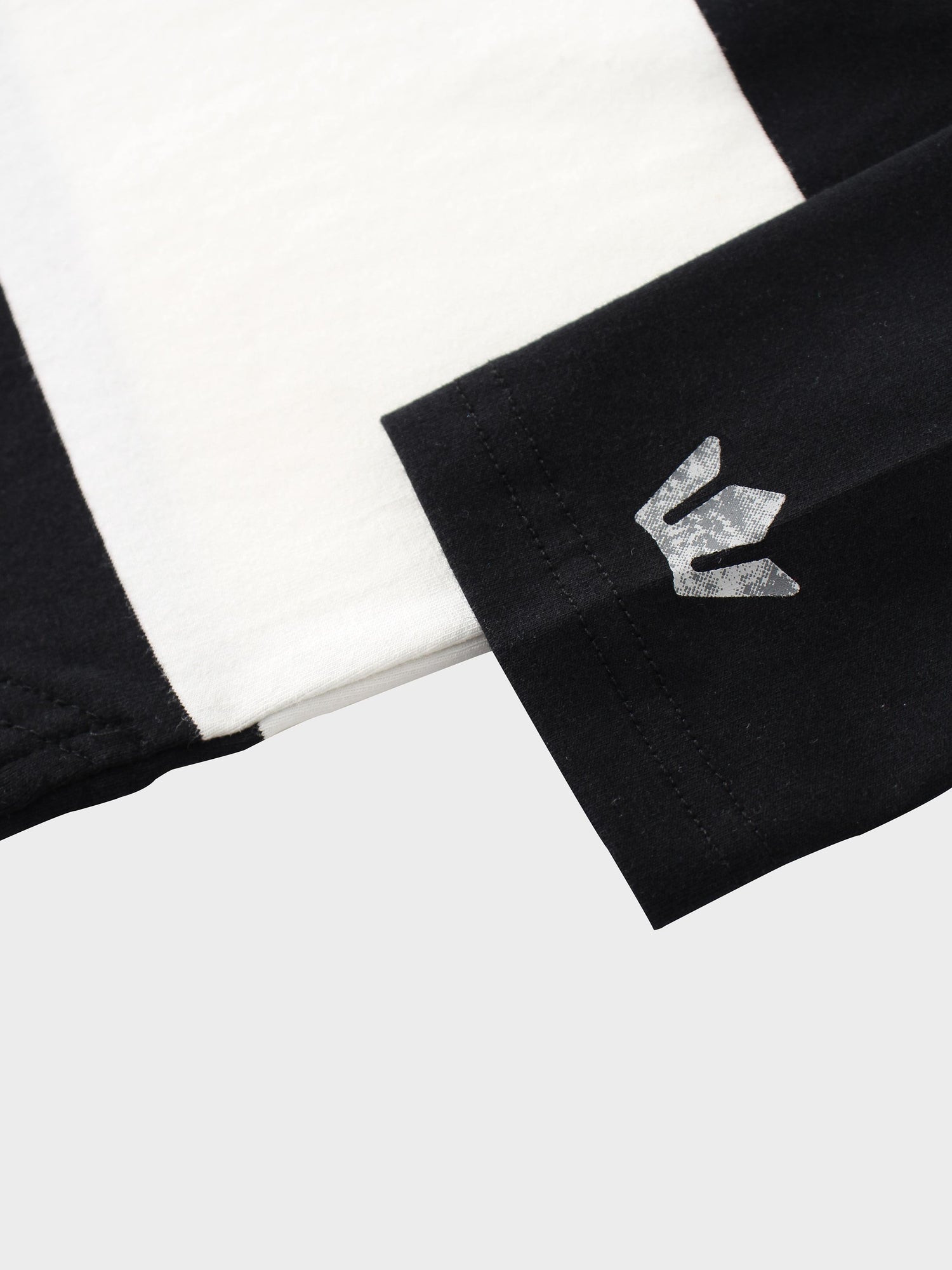 Oversized Rounded Hem T-Shirt-Black/White