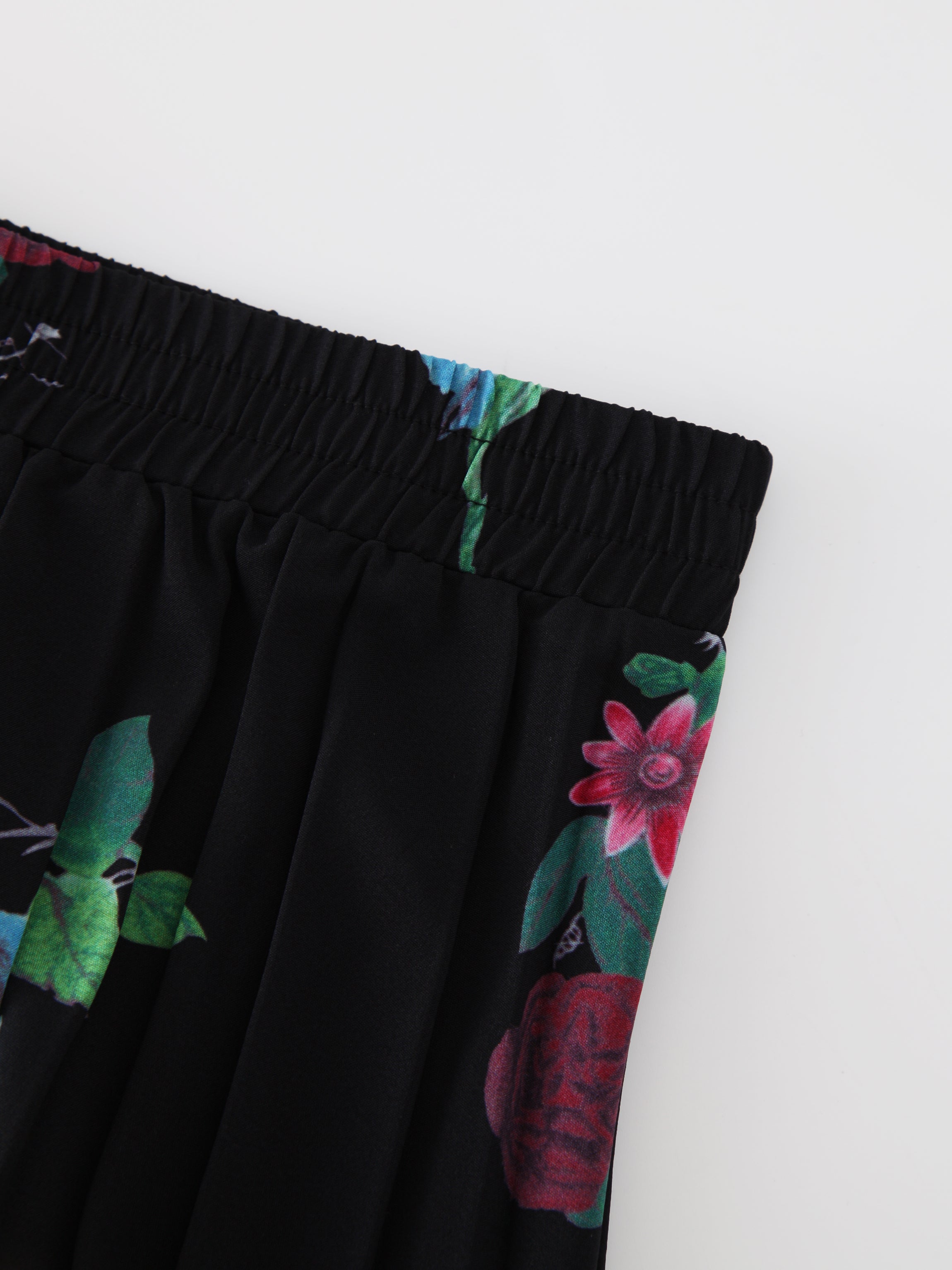 Covered Band Pleated Skirt 37&quot;-Floral Bunch