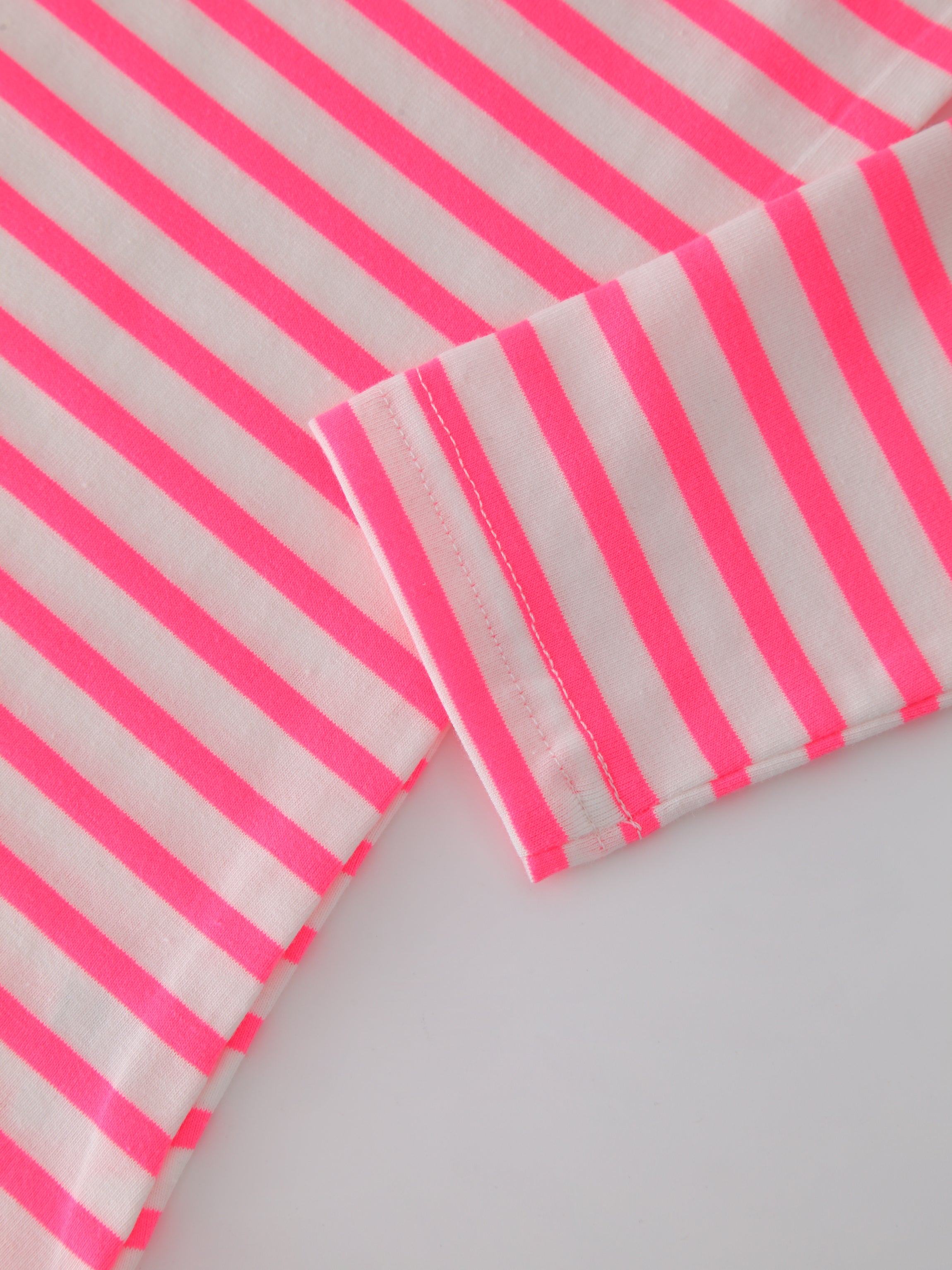 Camiseta con cuello redondo Neon Stripe-Rosa/Blanco