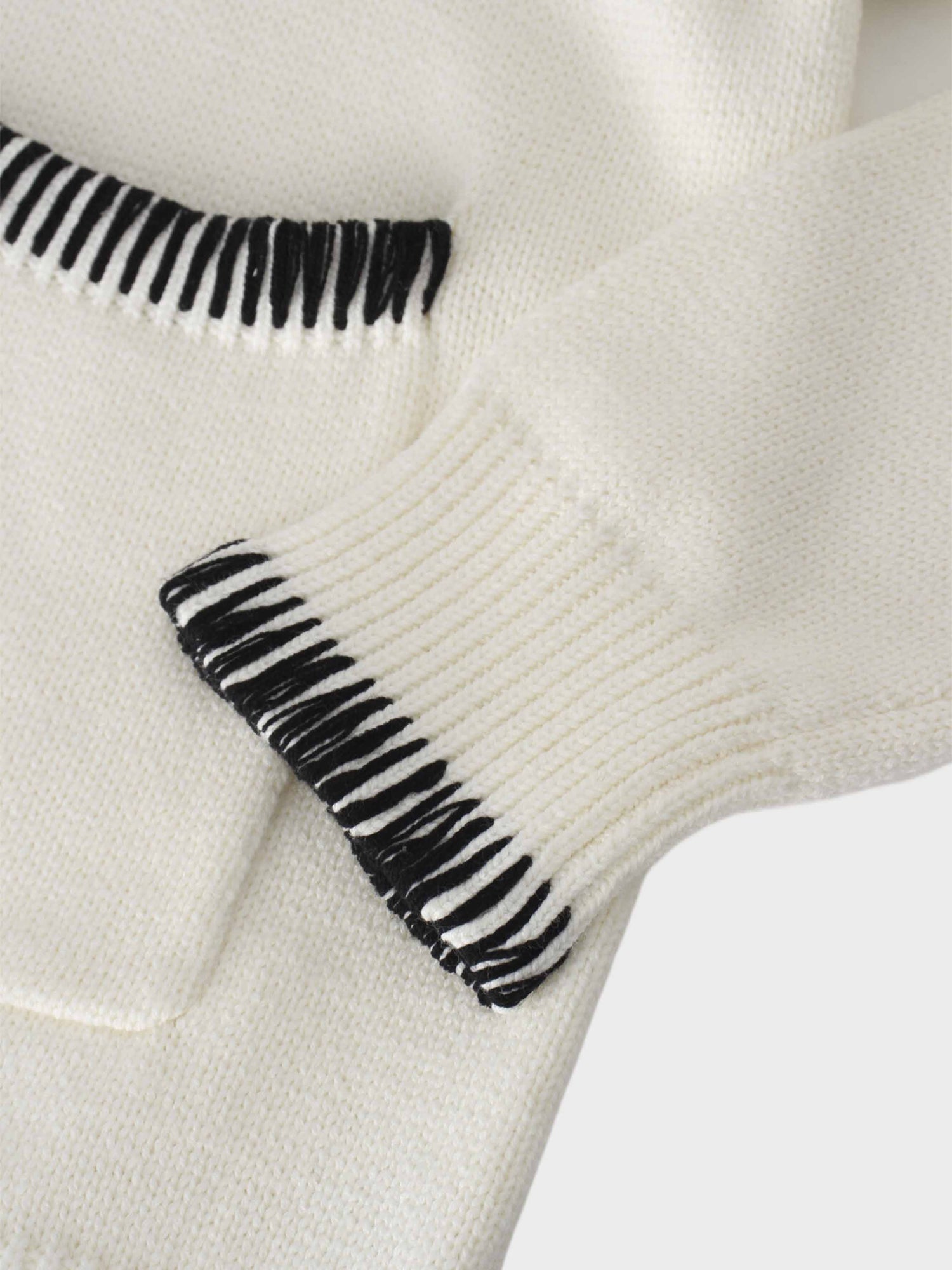 Overlock Stitch Sweater-Cream/Black