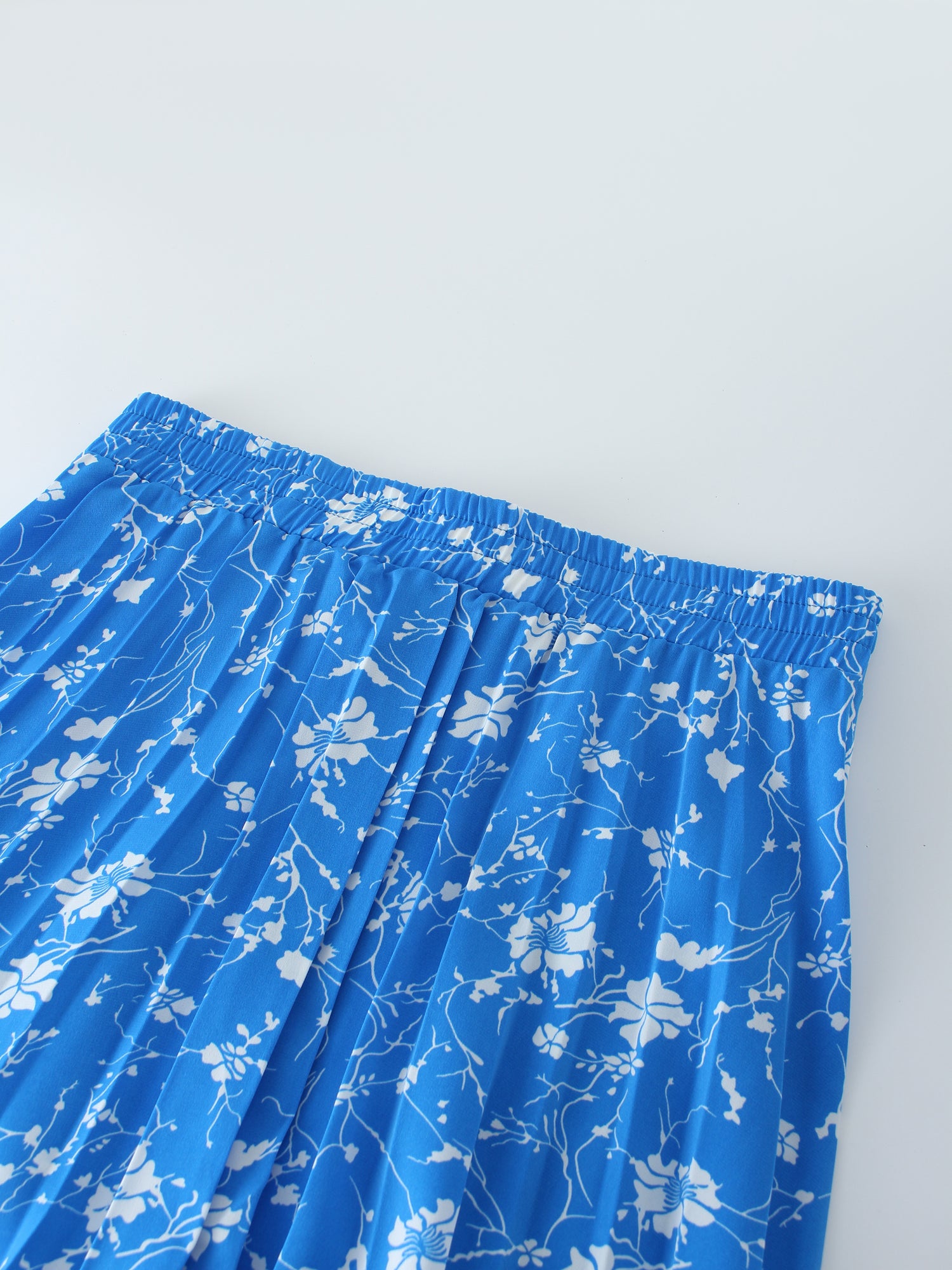 Covered Band Pleated Skirt 37&quot;-Sky Blue Floral