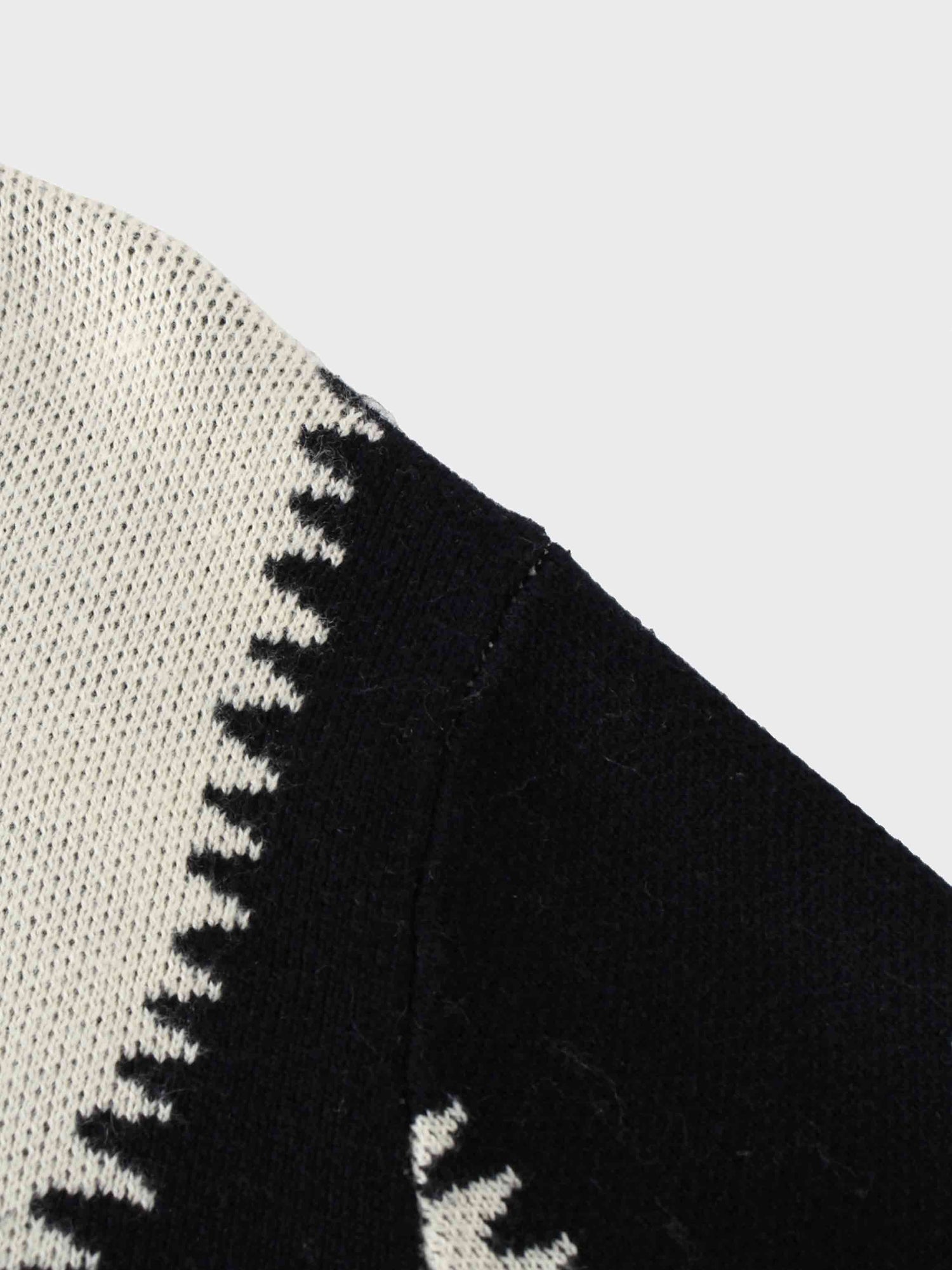 Wave Sweater-Black/White