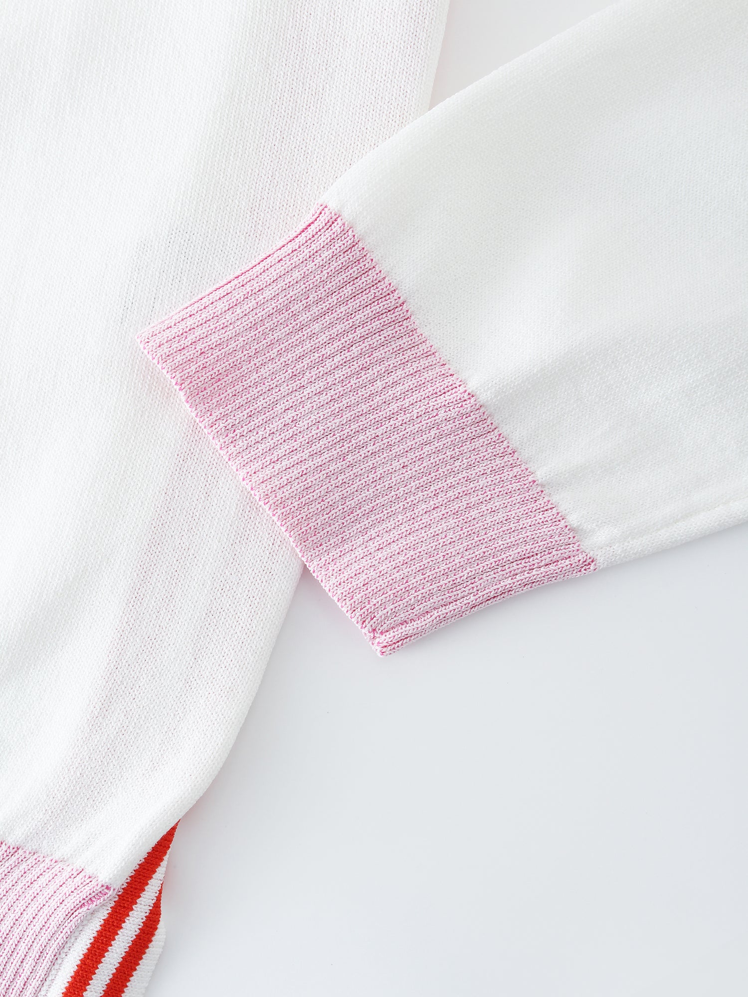 Side Print Sweater- White/Pink