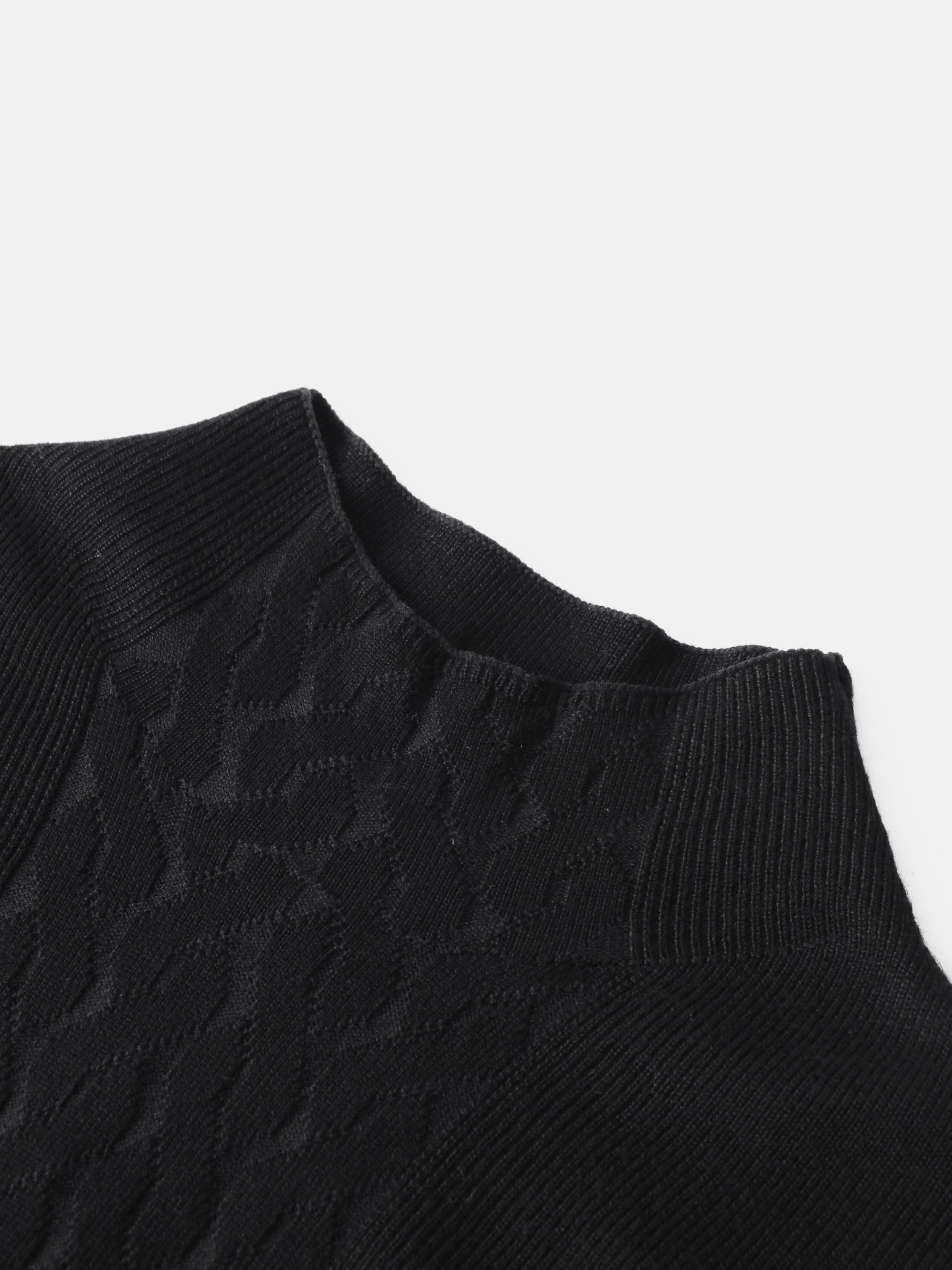 Thin Knit Center Cable Sweater - Black