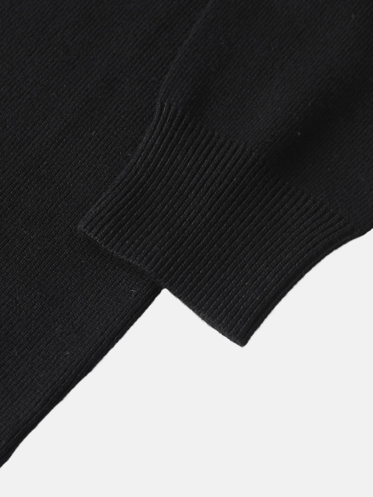 Thin Knit Center Cable Sweater - Black